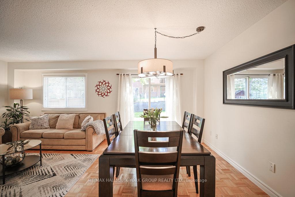 Photo 17 of 63 Crawford Rose Drive, Aurora, Aurora Heights — HOMEH