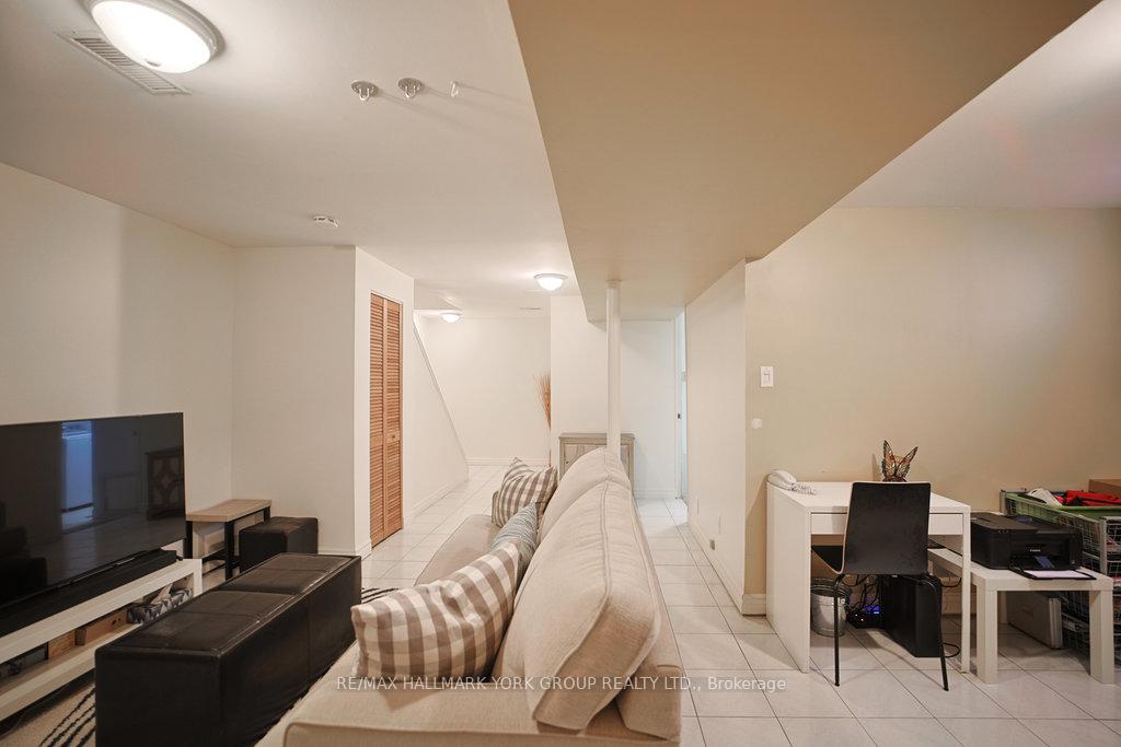 Photo 26 of 63 Crawford Rose Drive, Aurora, Aurora Heights — HOMEH