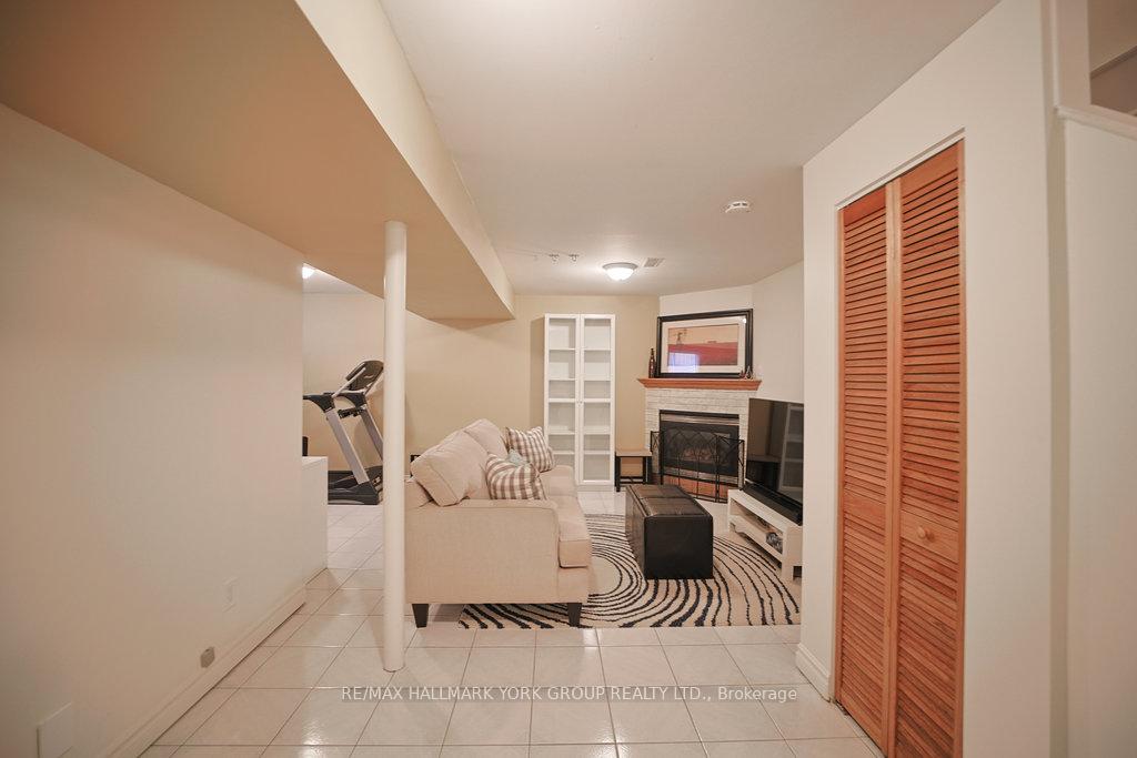 Photo 31 of 63 Crawford Rose Drive, Aurora, Aurora Heights — HOMEH