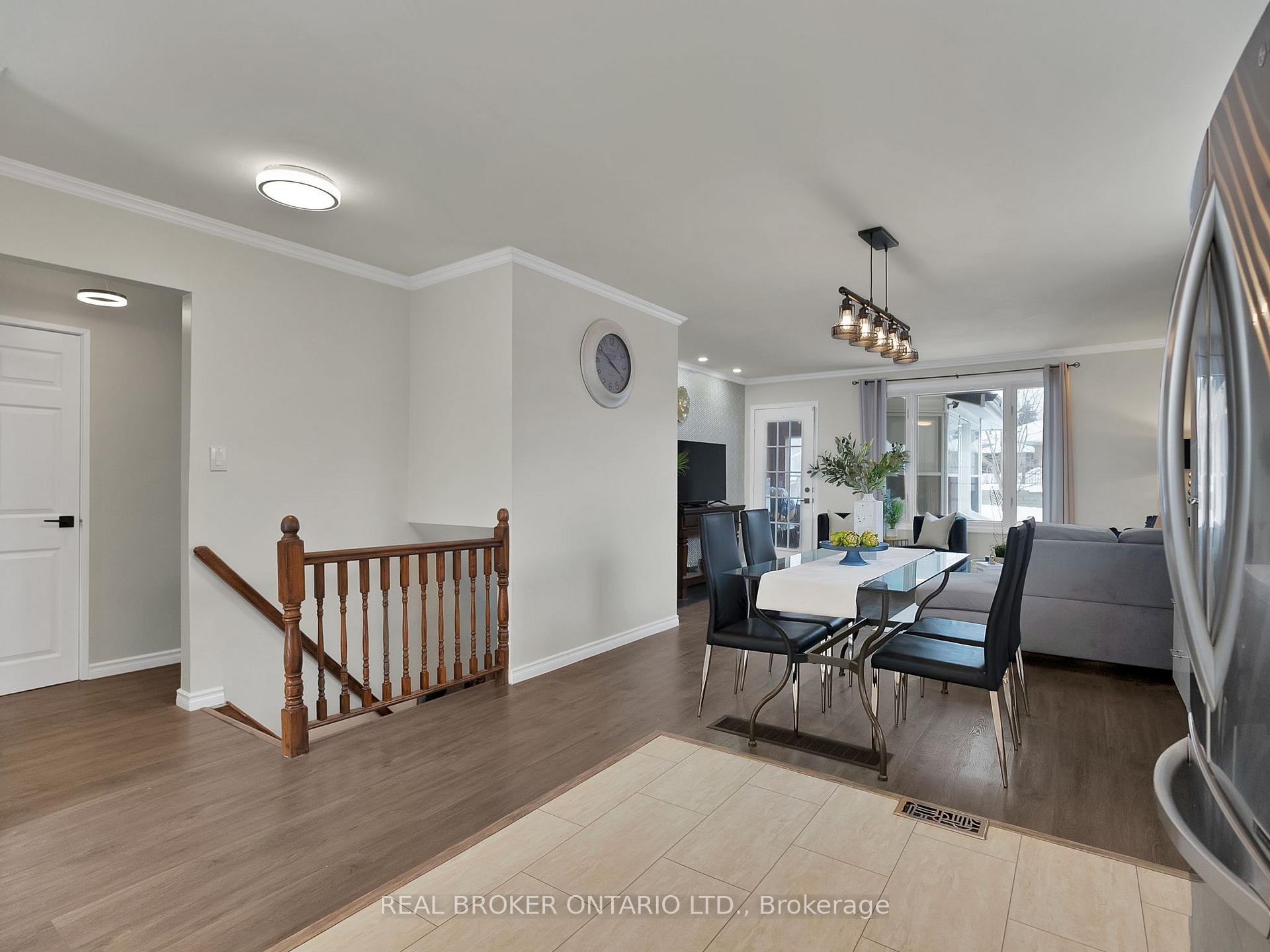 Photo 9 of 1005 Walton Boulevard, Whitby, Williamsburg — HOMEH