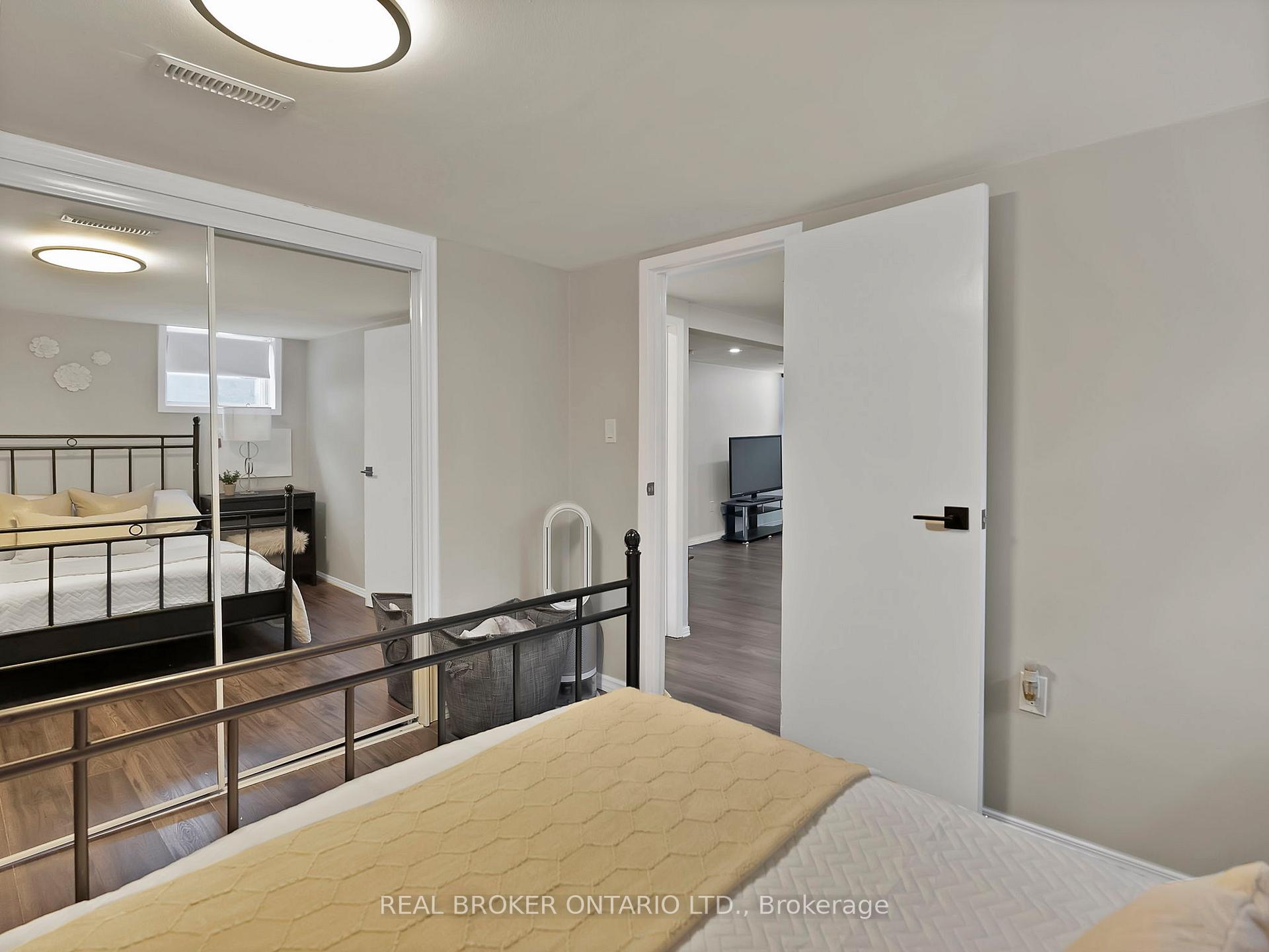 Photo 27 of 1005 Walton Boulevard, Whitby, Williamsburg — HOMEH
