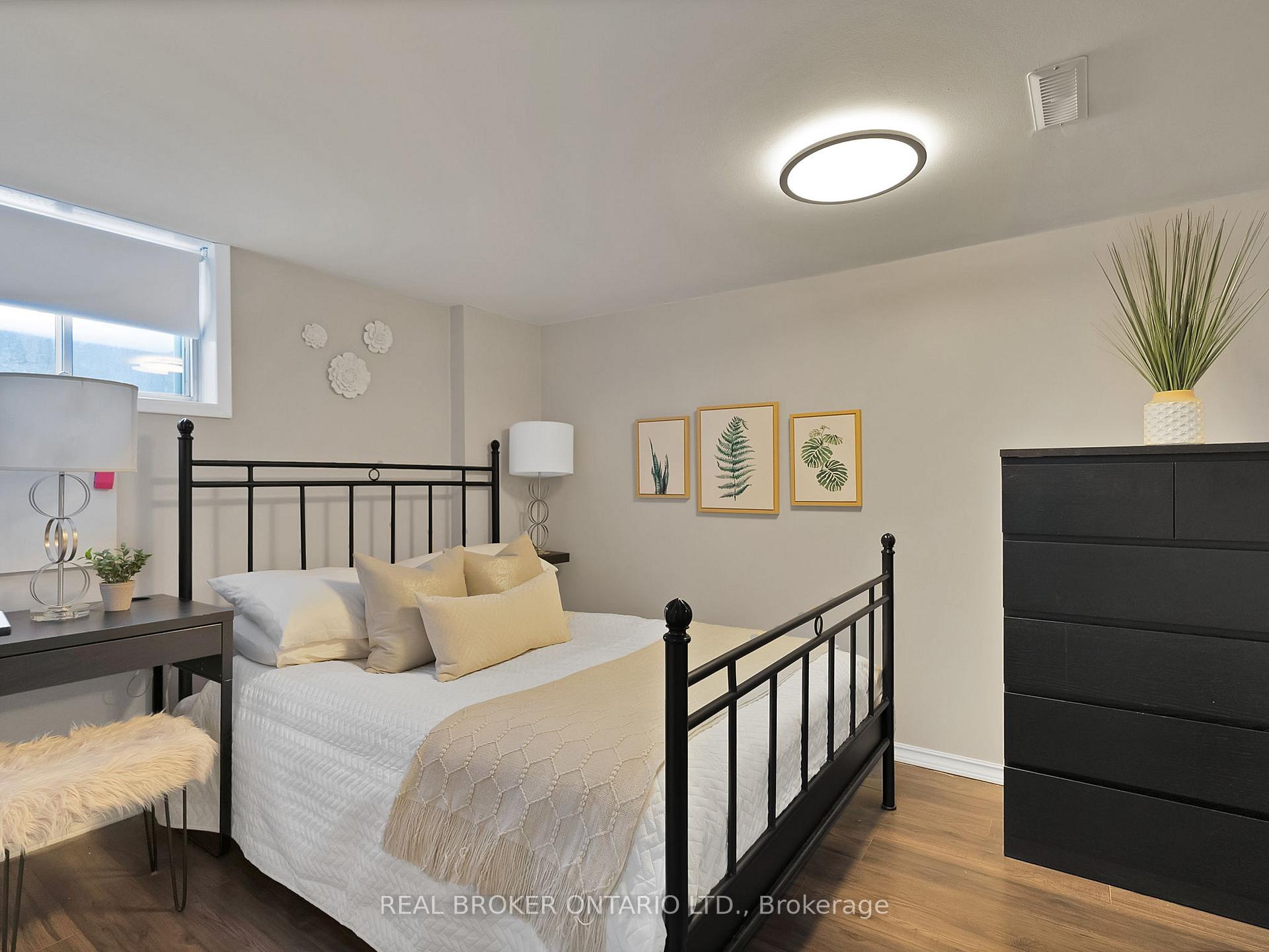 Photo 28 of 1005 Walton Boulevard, Whitby, Williamsburg — HOMEH