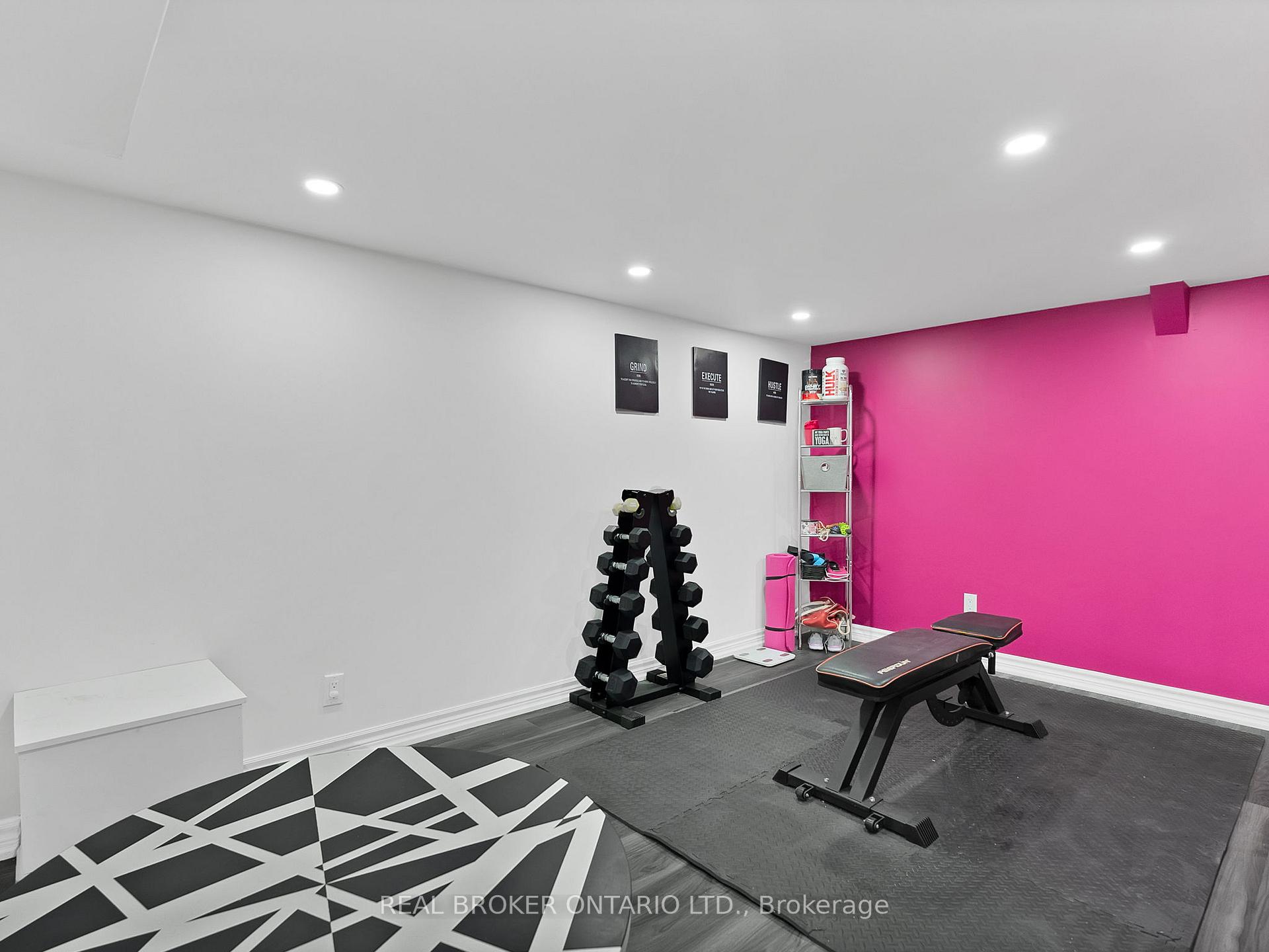 Photo 33 of 1005 Walton Boulevard, Whitby, Williamsburg — HOMEH