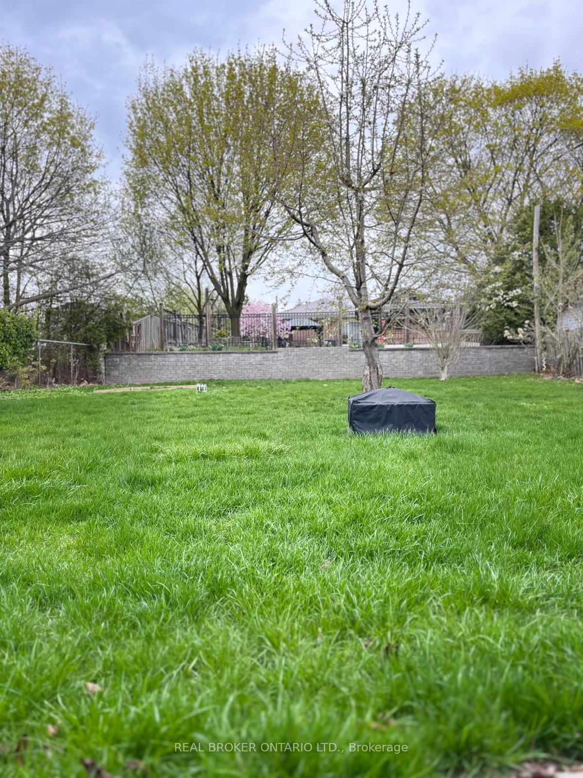 Photo 36 of 1005 Walton Boulevard, Whitby, Williamsburg — HOMEH