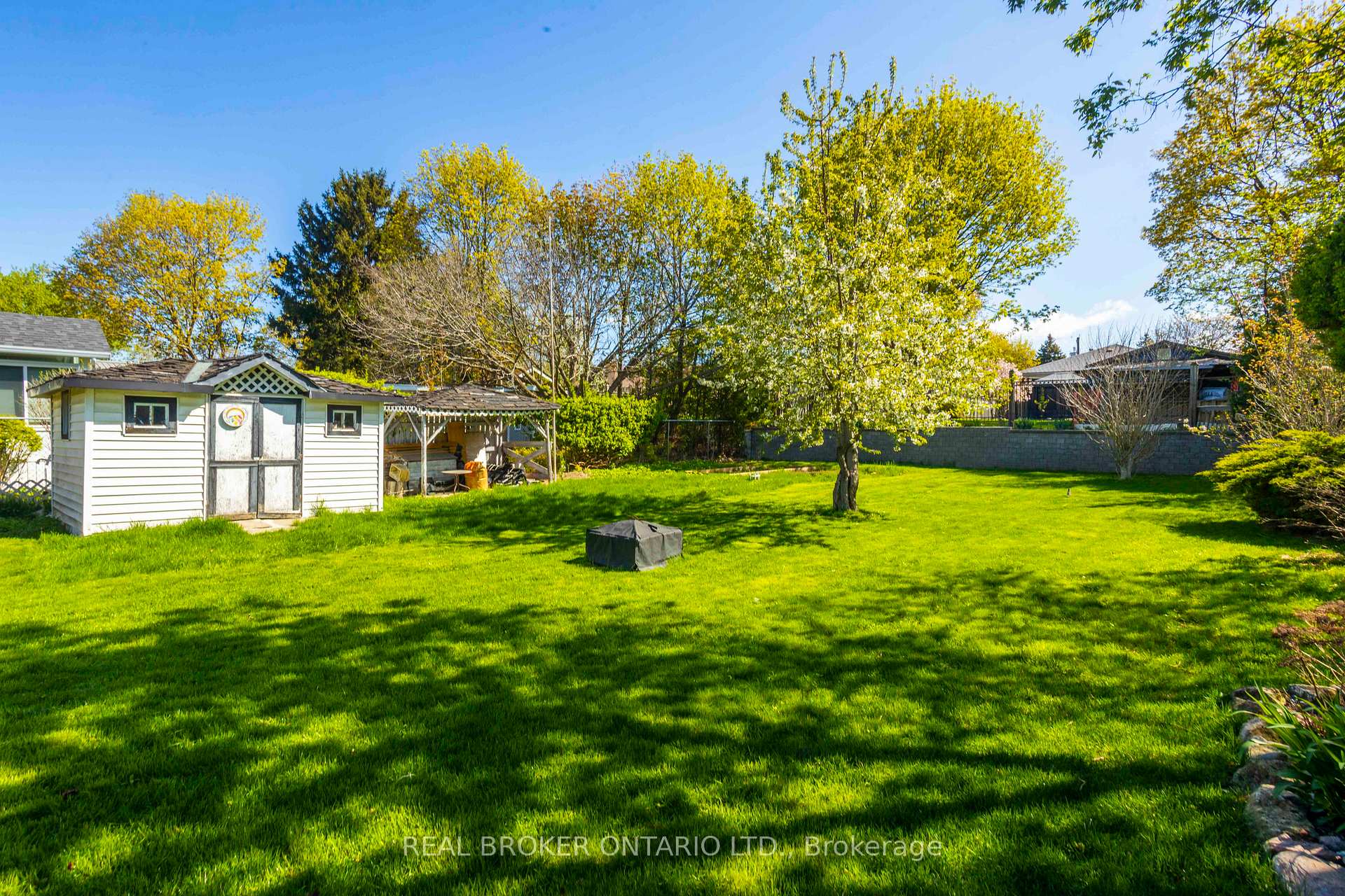 Photo 37 of 1005 Walton Boulevard, Whitby, Williamsburg — HOMEH