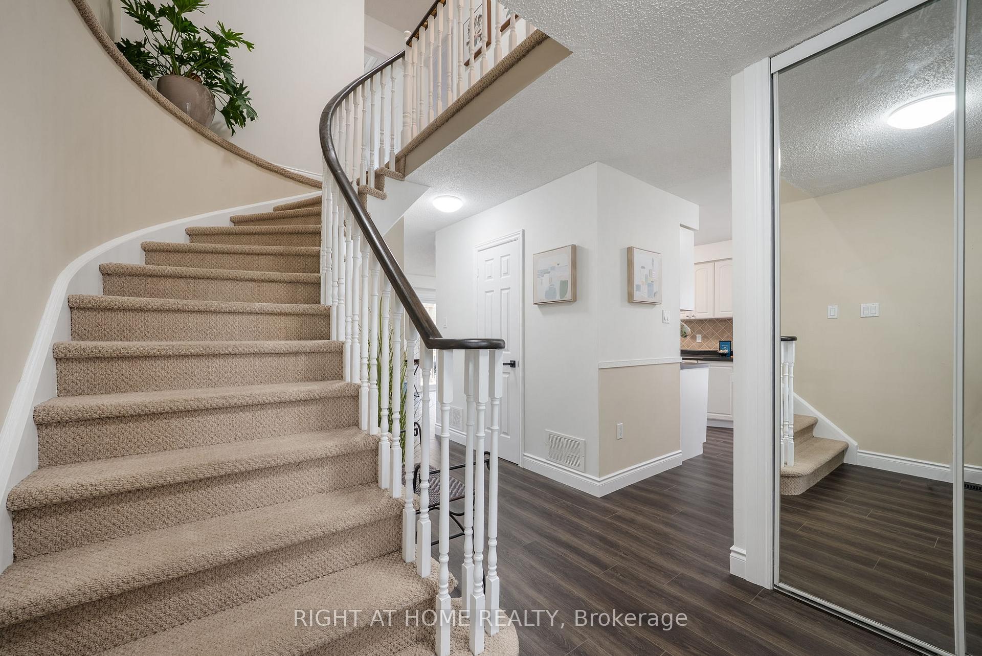Photo 5 of 29 Fairmeadow Place, Whitby, Blue Grass Meadows — HOMEH