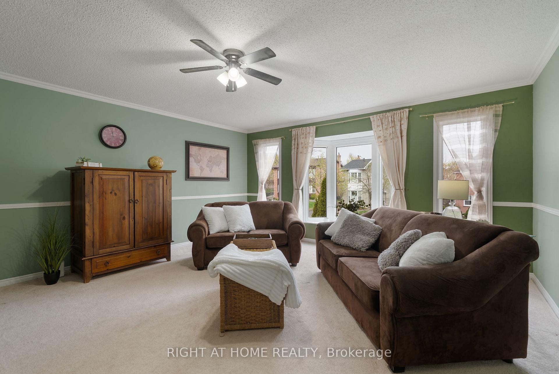 Photo 8 of 29 Fairmeadow Place, Whitby, Blue Grass Meadows — HOMEH