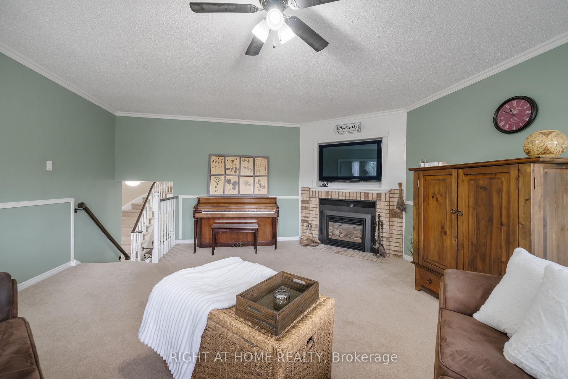Photo 10 of 29 Fairmeadow Place, Whitby, Blue Grass Meadows — HOMEH