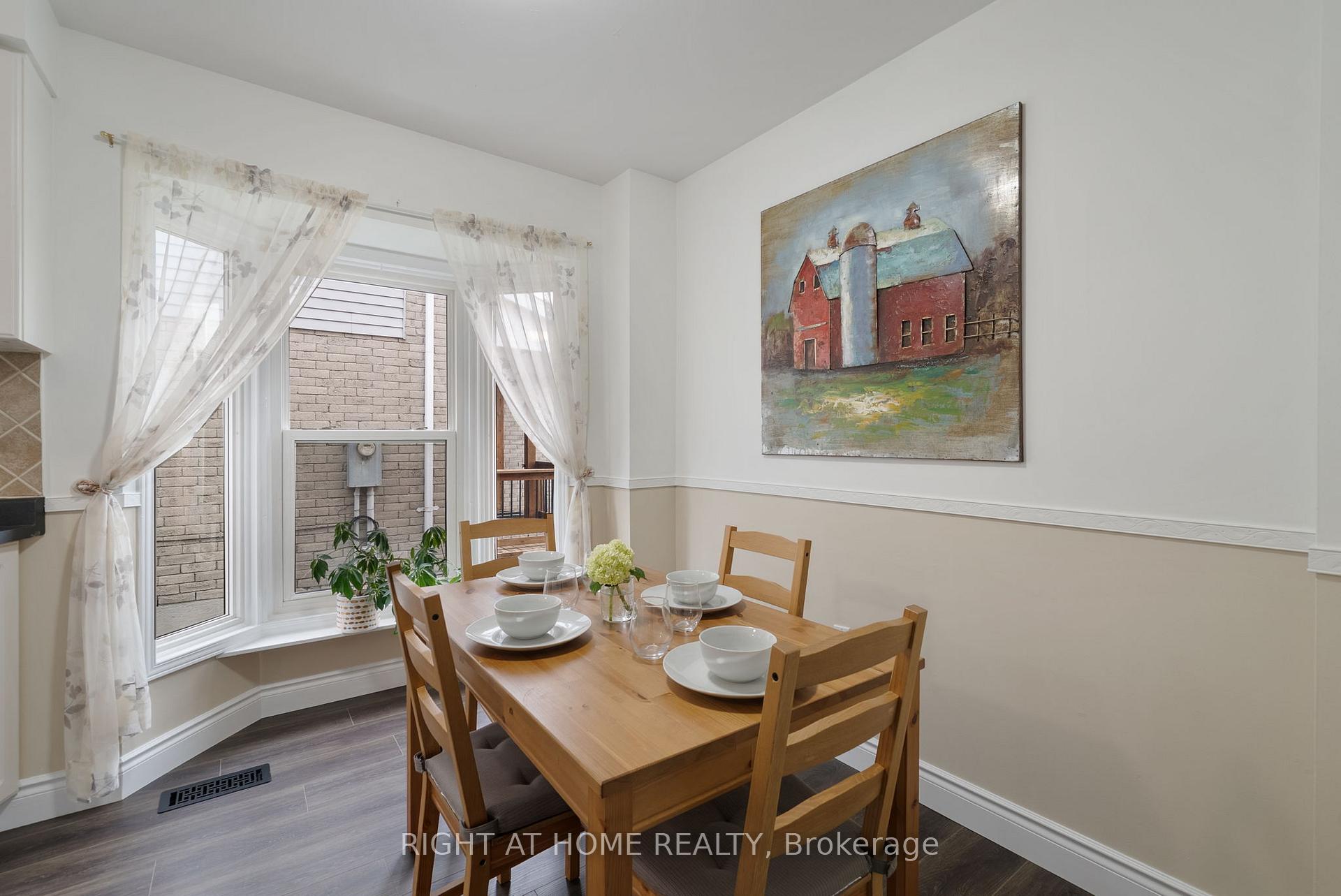 Photo 11 of 29 Fairmeadow Place, Whitby, Blue Grass Meadows — HOMEH