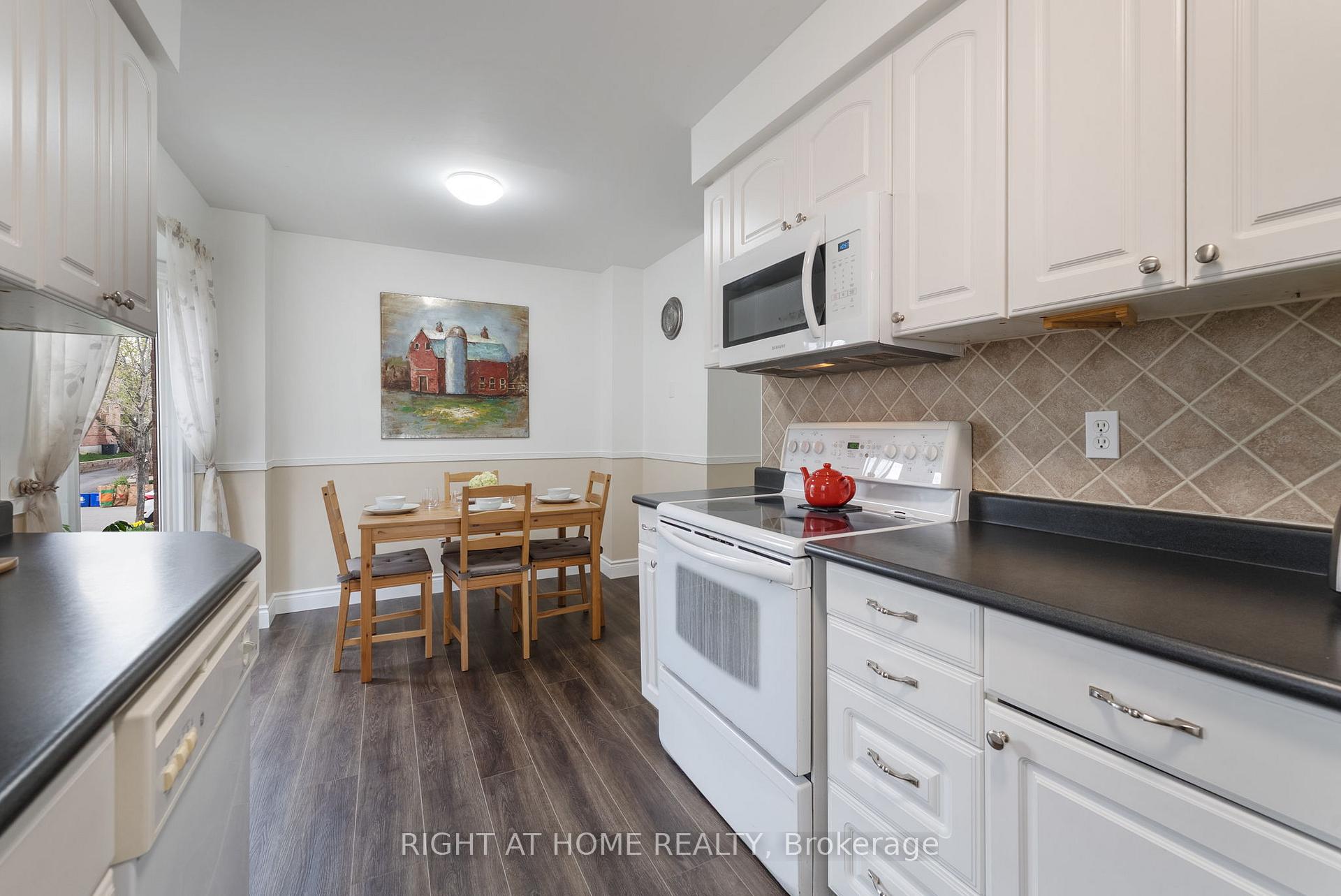 Photo 14 of 29 Fairmeadow Place, Whitby, Blue Grass Meadows — HOMEH