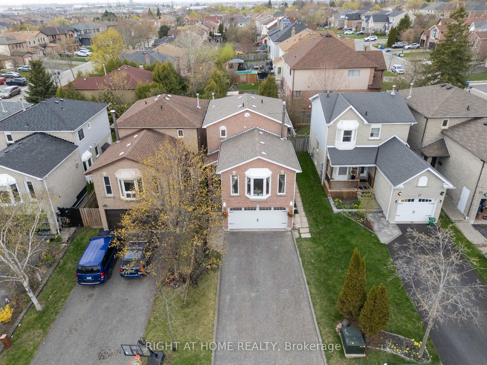 Photo 37 of 29 Fairmeadow Place, Whitby, Blue Grass Meadows — HOMEH