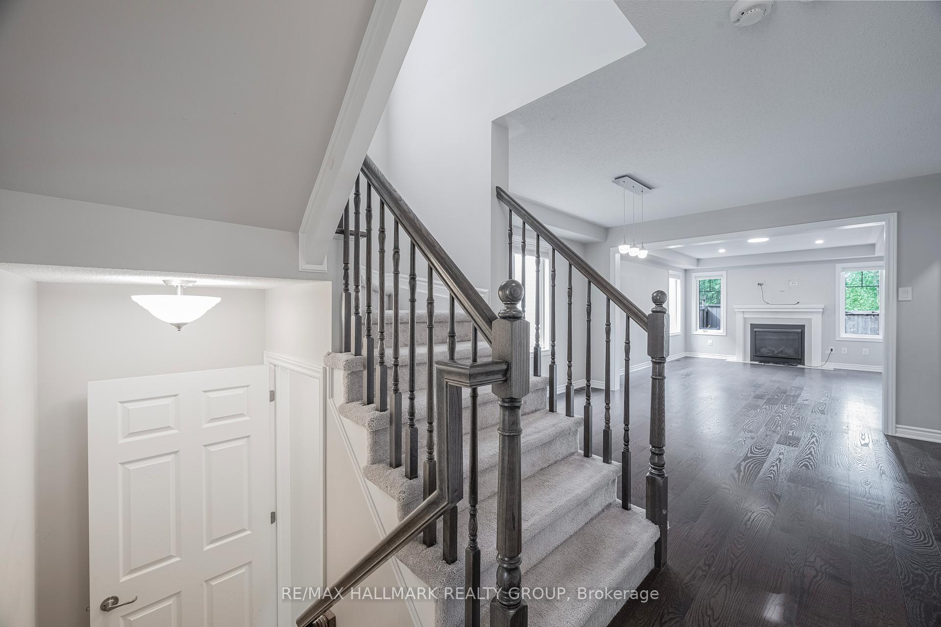 Photo 6 of 738 Mayfly Crescent, Ottawa, Barrhaven - Half Moon Bay — HOMEH