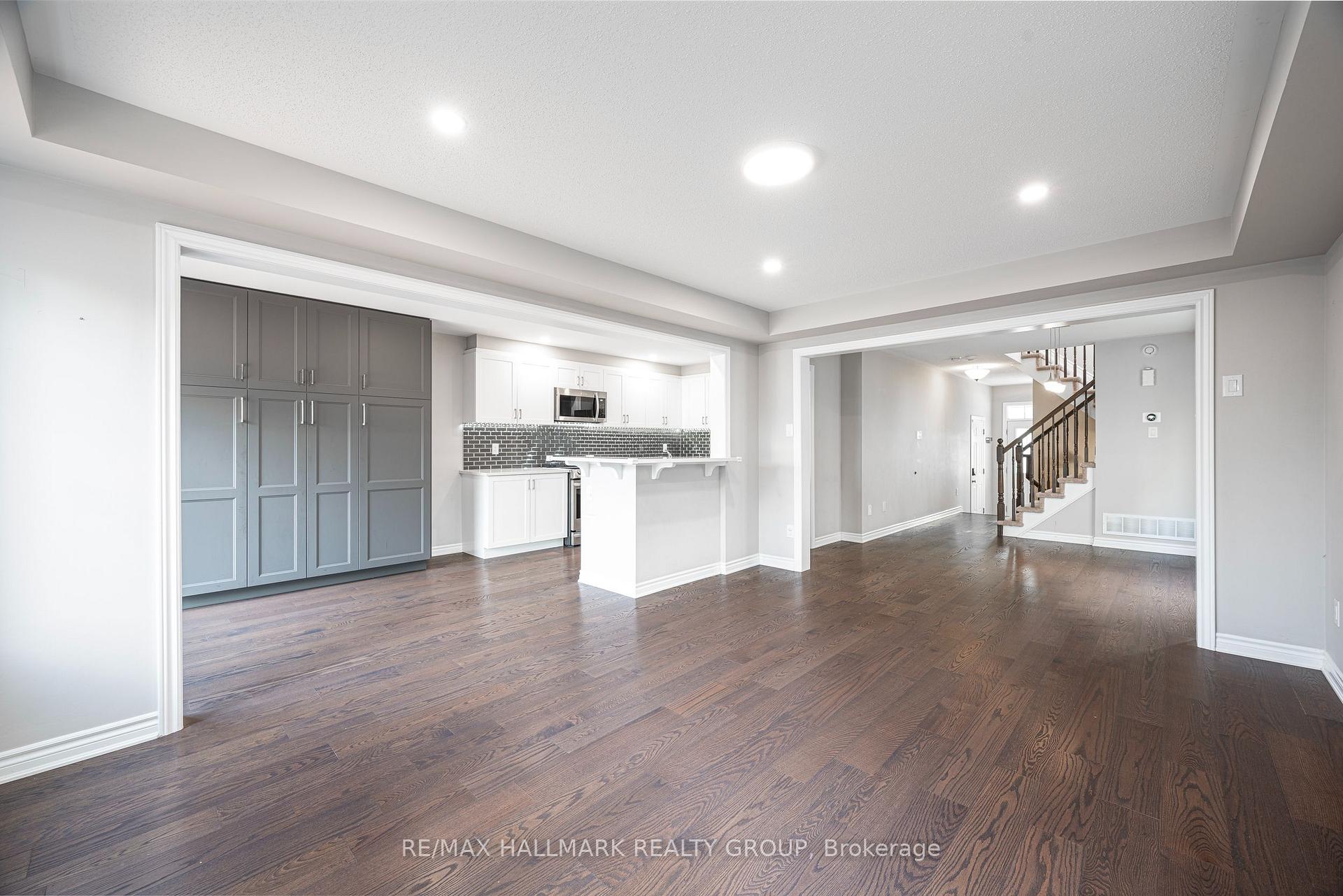 Photo 5 of 738 Mayfly Crescent, Ottawa, Barrhaven - Half Moon Bay — HOMEH