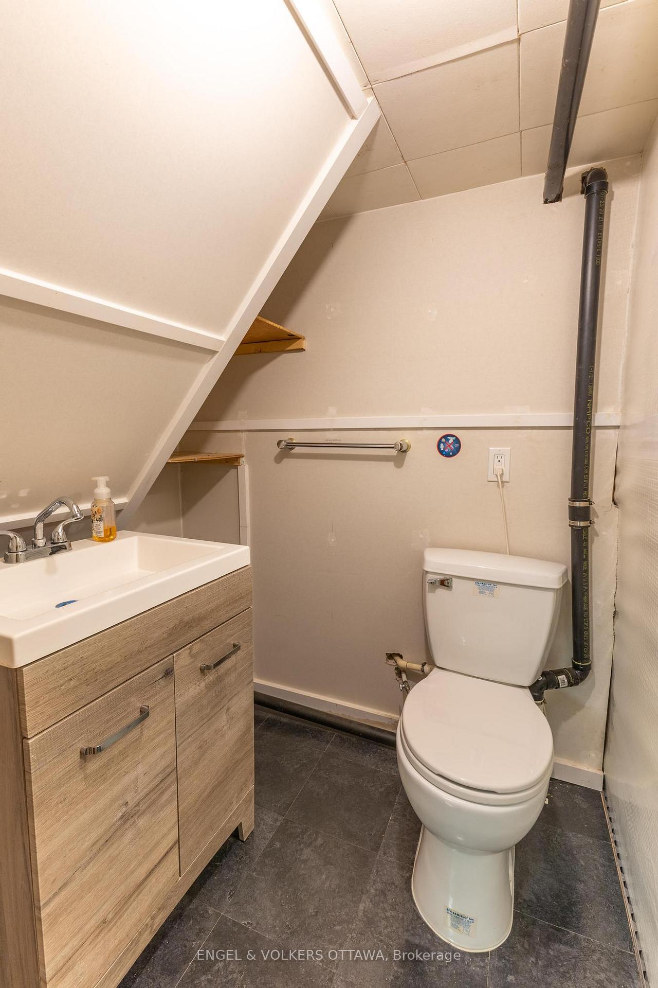 Photo 23 of 115 Riverview Drive, Arnprior — HOMEH