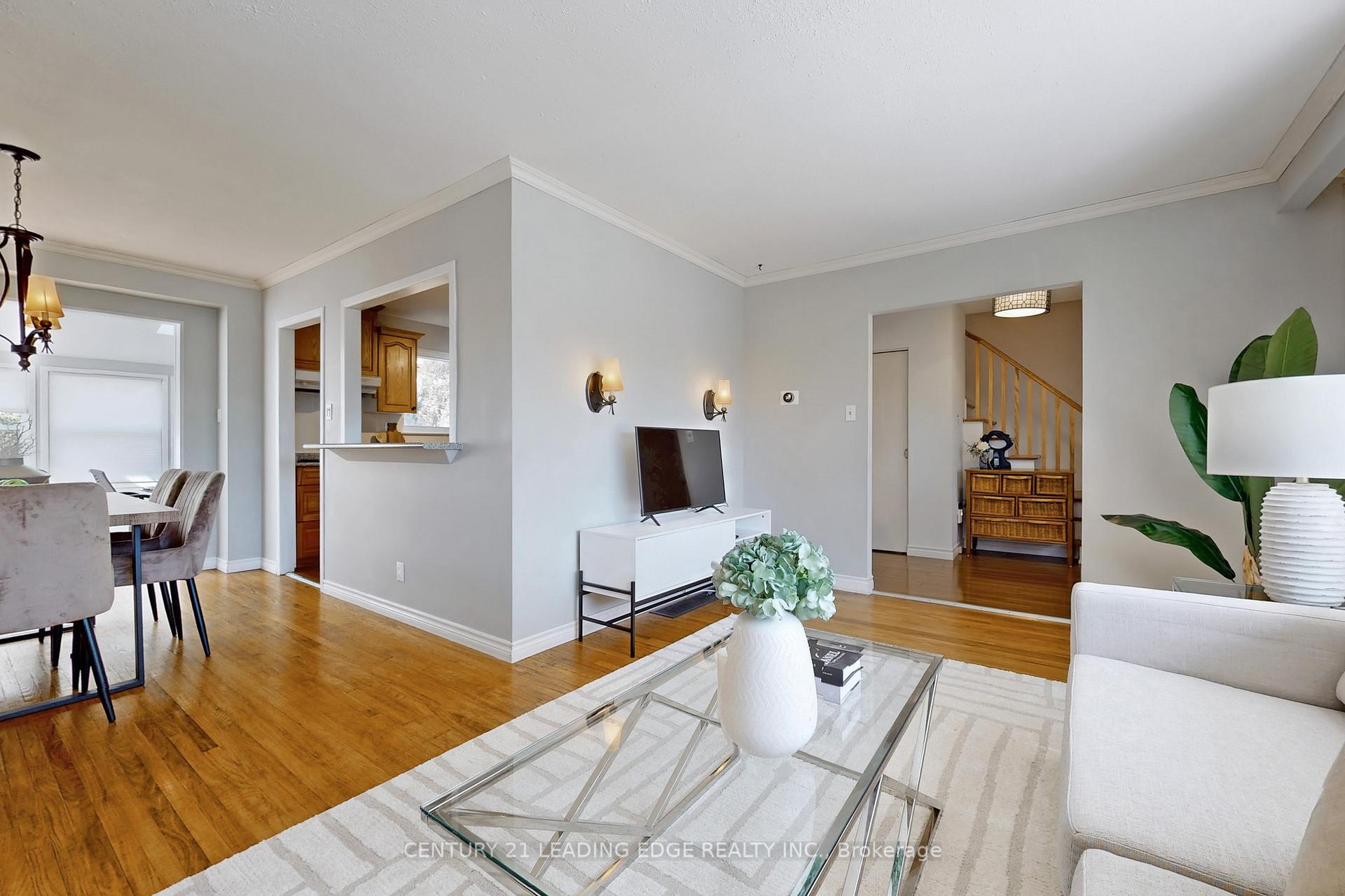 Photo 7 of 726 Leaside Street, Pickering, West Shore — HOMEH