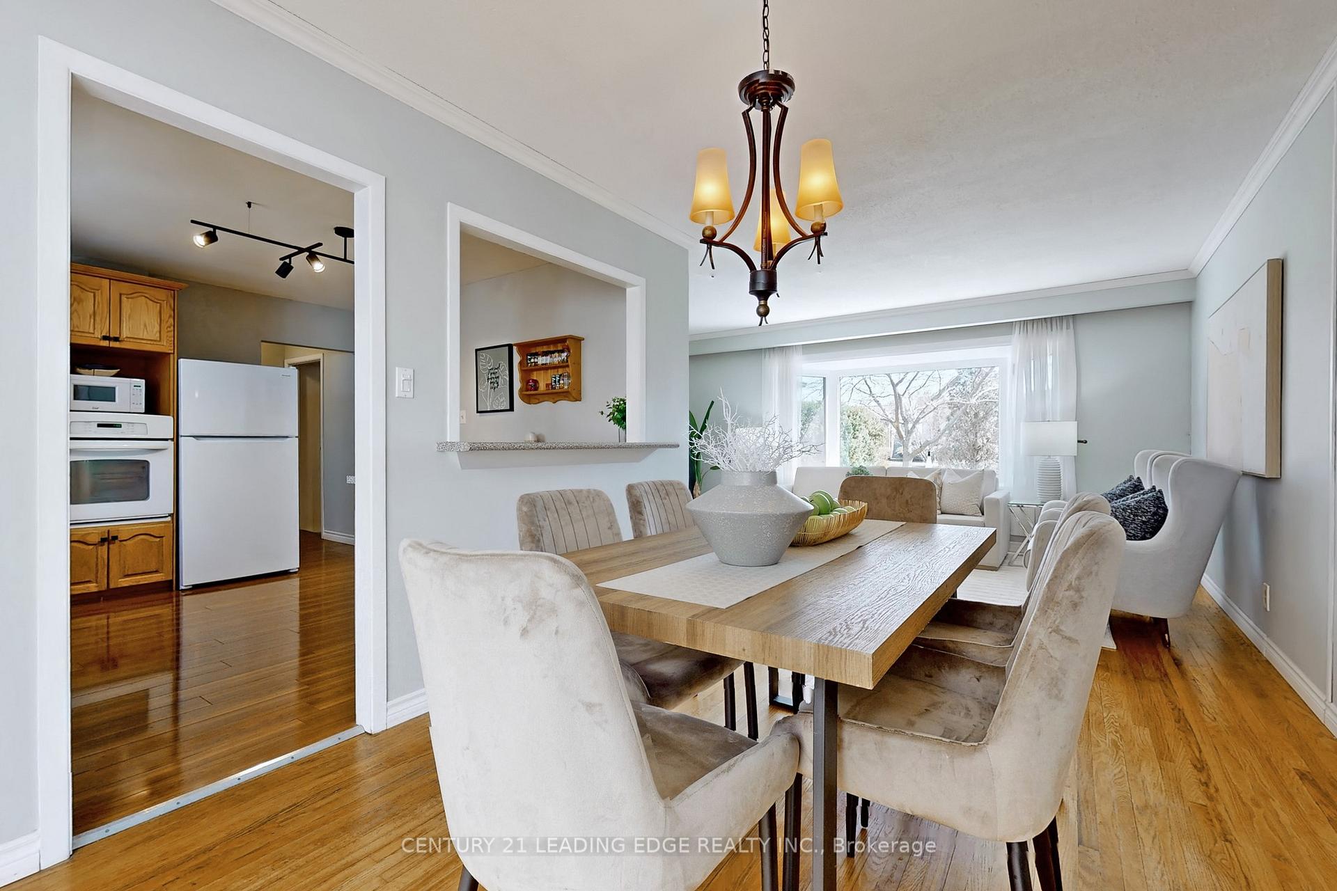 Photo 10 of 726 Leaside Street, Pickering, West Shore — HOMEH