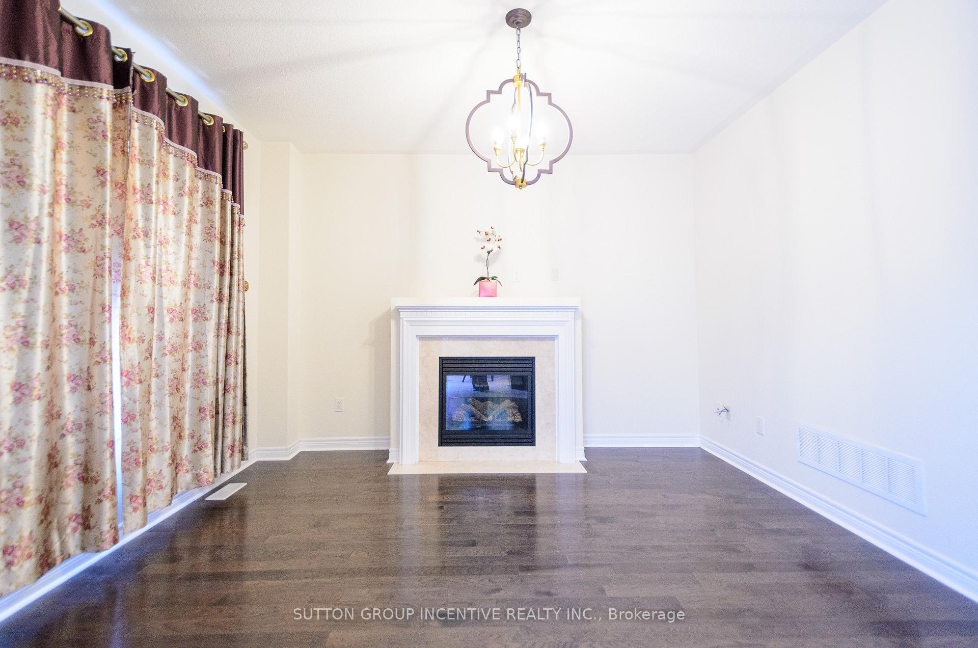 Photo 8 of 15 Forsyth Crescent, Barrie, West Bayfield — HOMEH