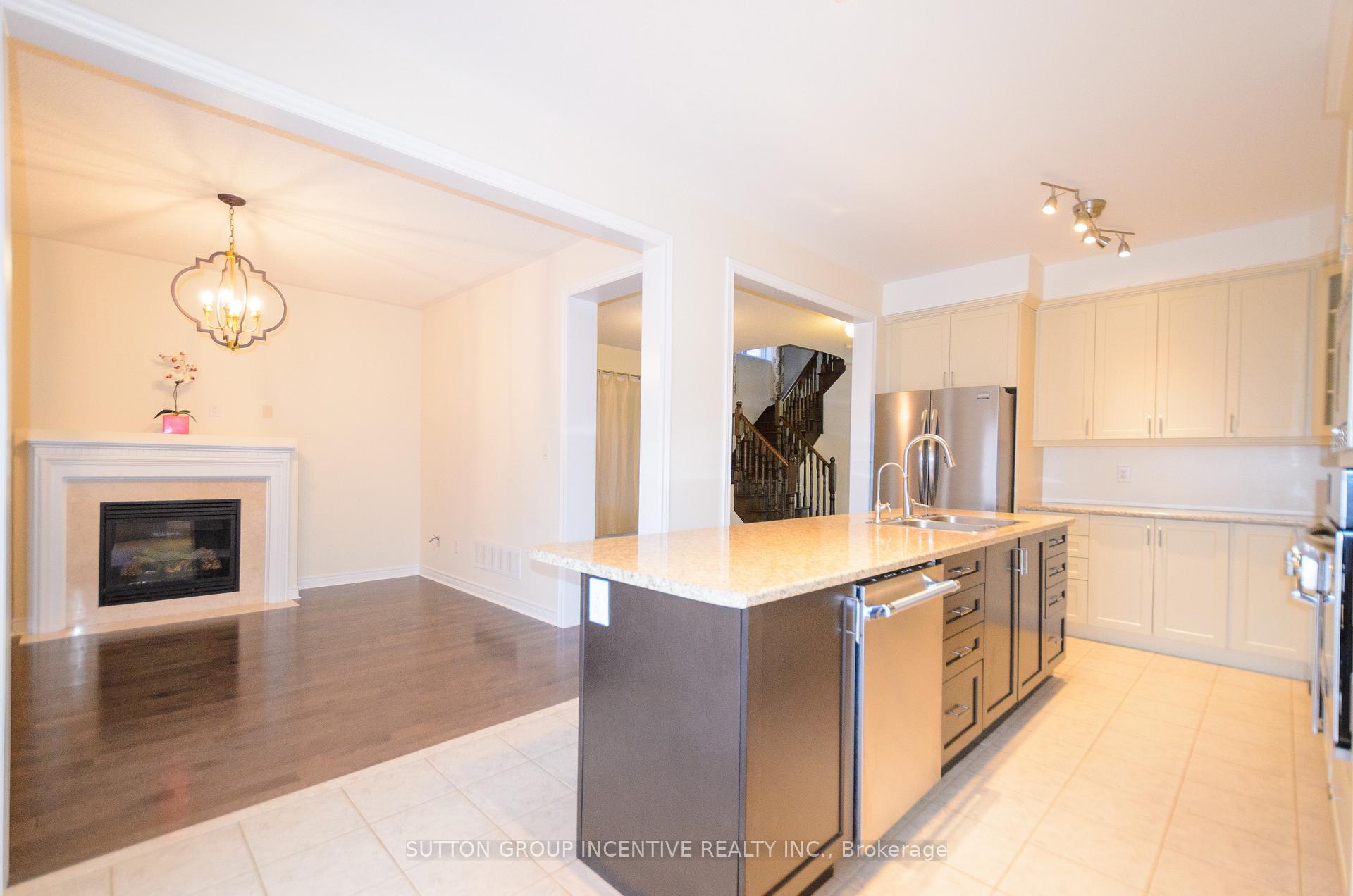 Photo 11 of 15 Forsyth Crescent, Barrie, West Bayfield — HOMEH