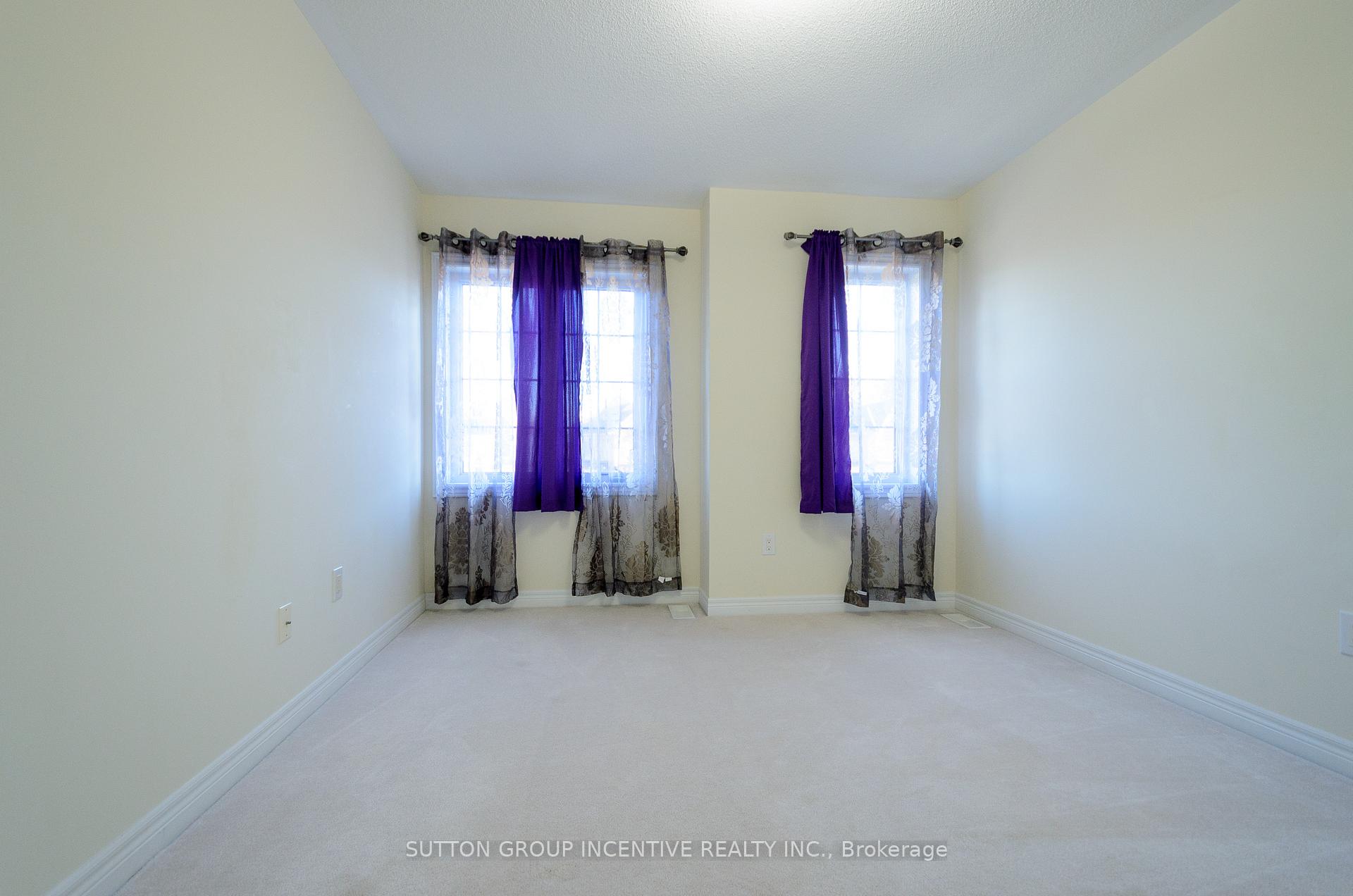 Photo 23 of 15 Forsyth Crescent, Barrie, West Bayfield — HOMEH