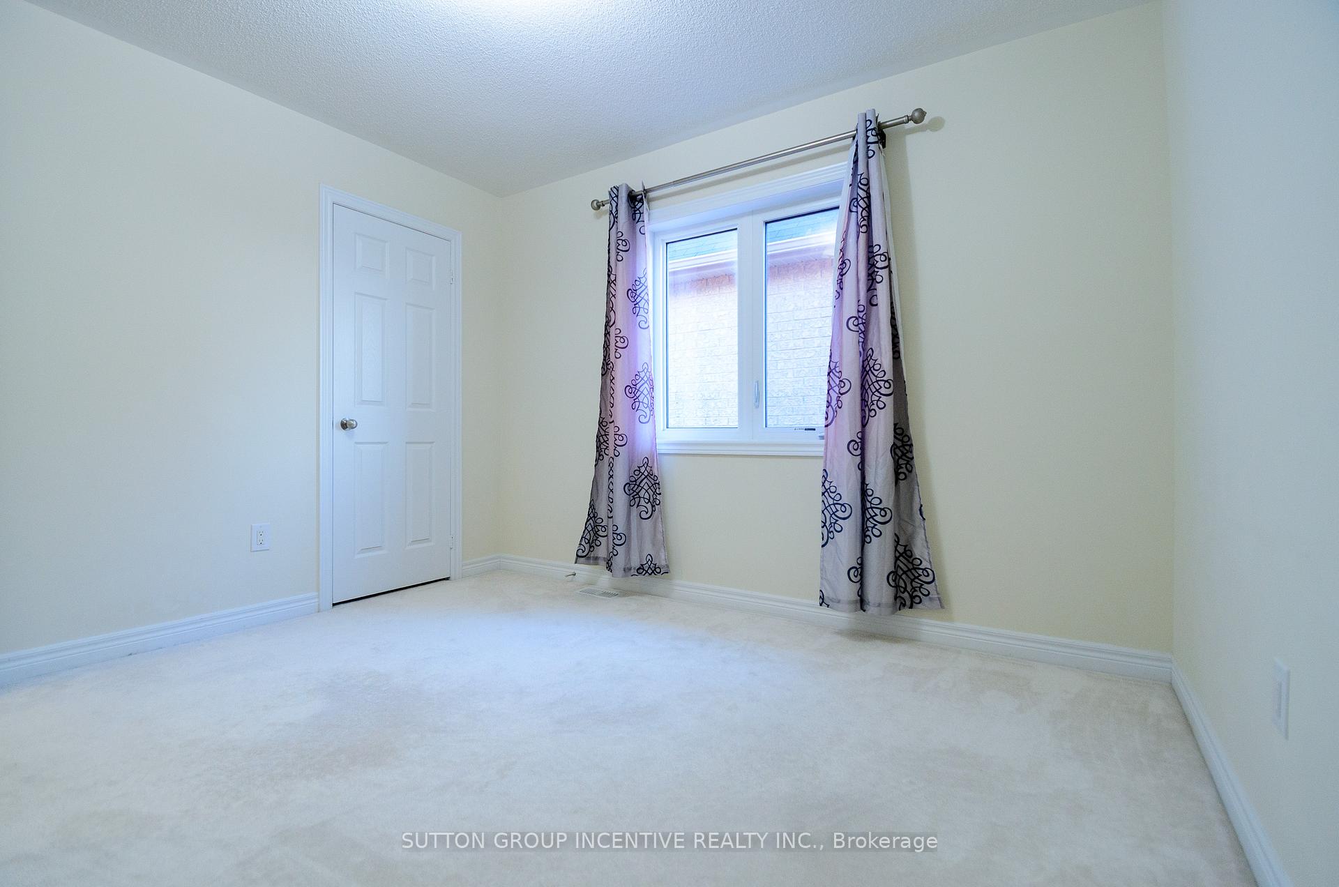 Photo 35 of 15 Forsyth Crescent, Barrie, West Bayfield — HOMEH