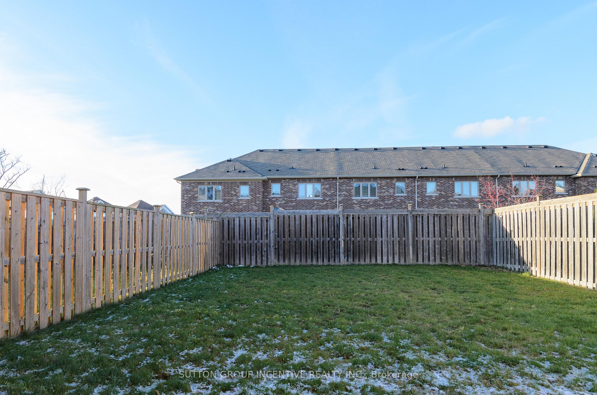 Photo 32 of 15 Forsyth Crescent, Barrie, West Bayfield — HOMEH