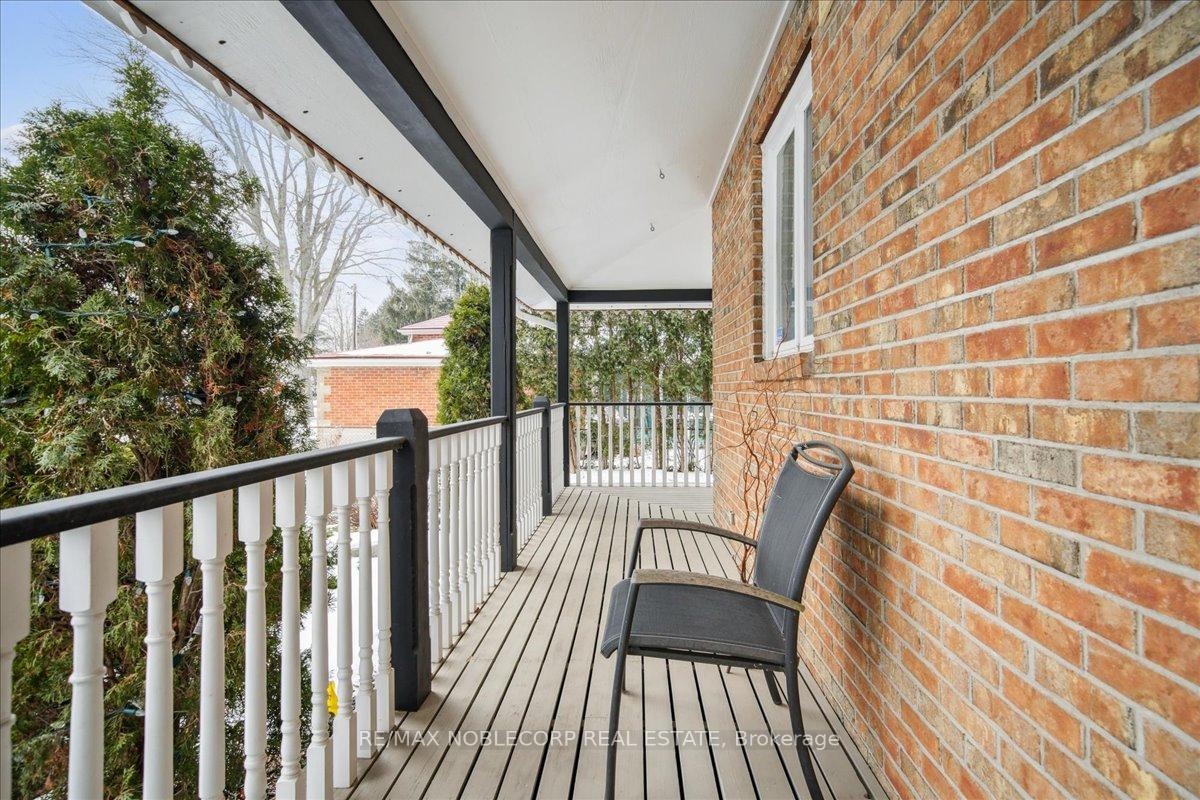 Photo 4 of 77 Napier Street, Vaughan, Kleinburg — HOMEH