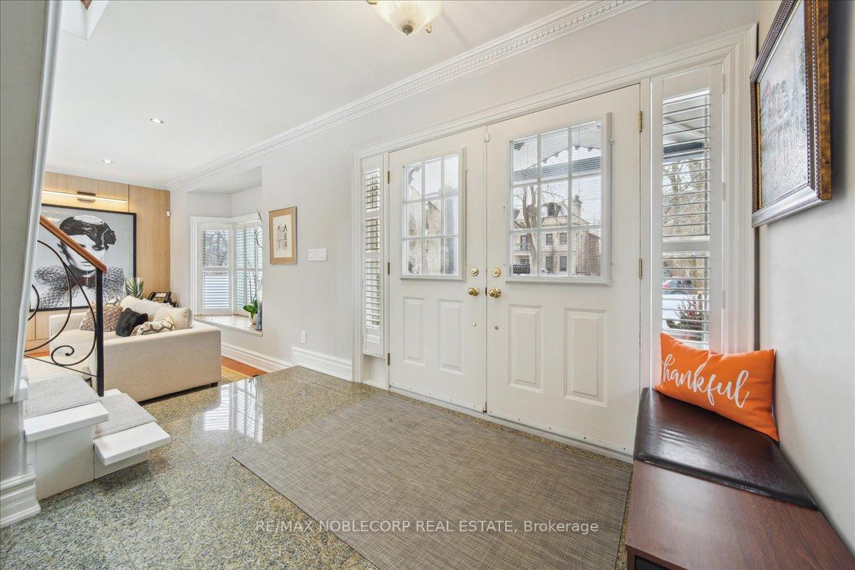 Photo 7 of 77 Napier Street, Vaughan, Kleinburg — HOMEH