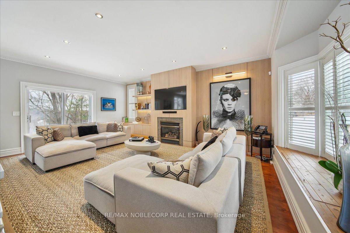 Photo 10 of 77 Napier Street, Vaughan, Kleinburg — HOMEH