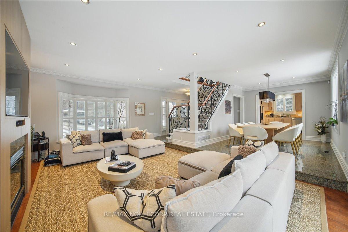 Photo 11 of 77 Napier Street, Vaughan, Kleinburg — HOMEH