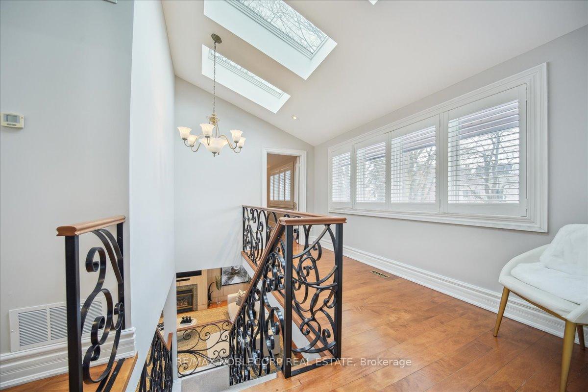 Photo 21 of 77 Napier Street, Vaughan, Kleinburg — HOMEH