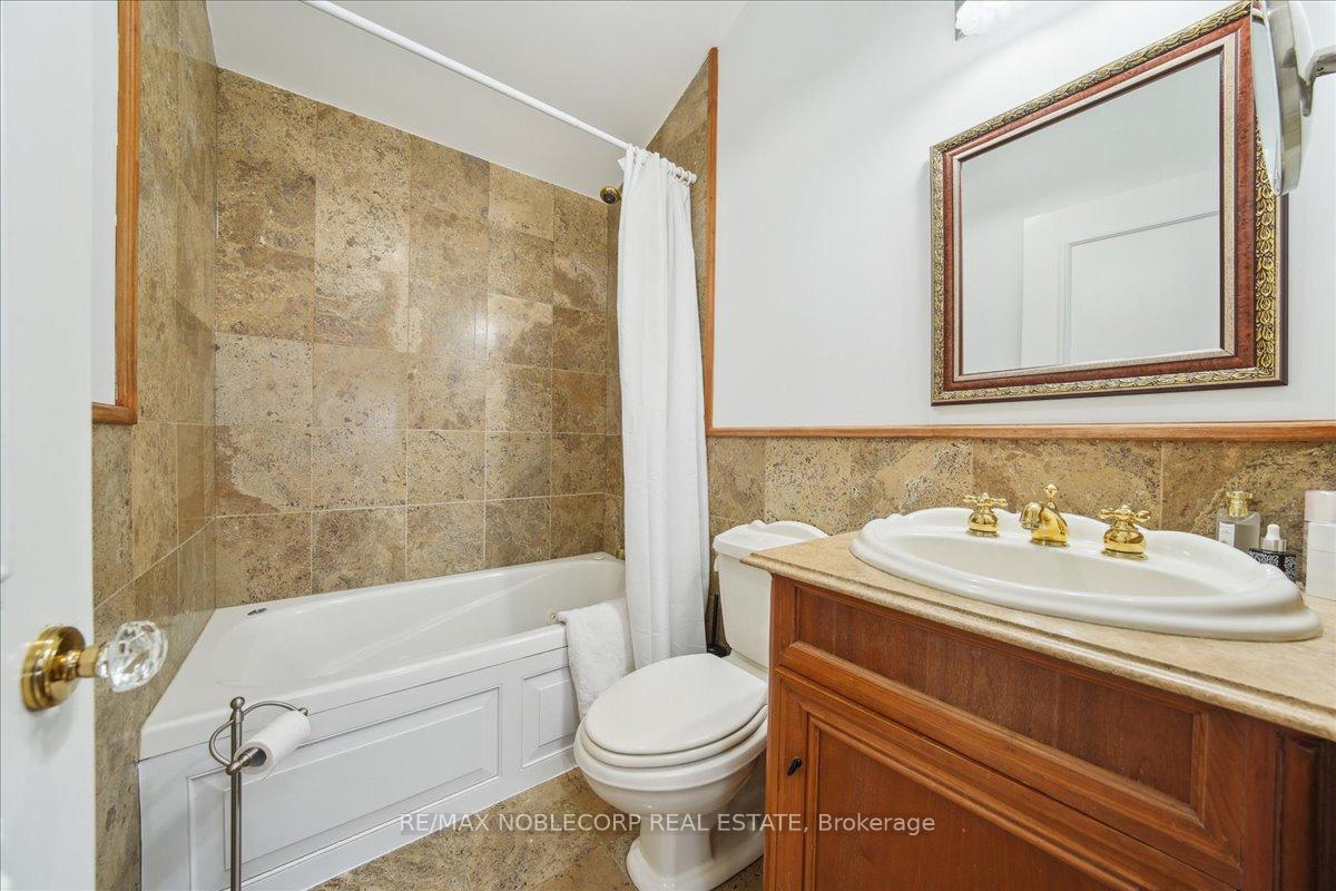 Photo 29 of 77 Napier Street, Vaughan, Kleinburg — HOMEH