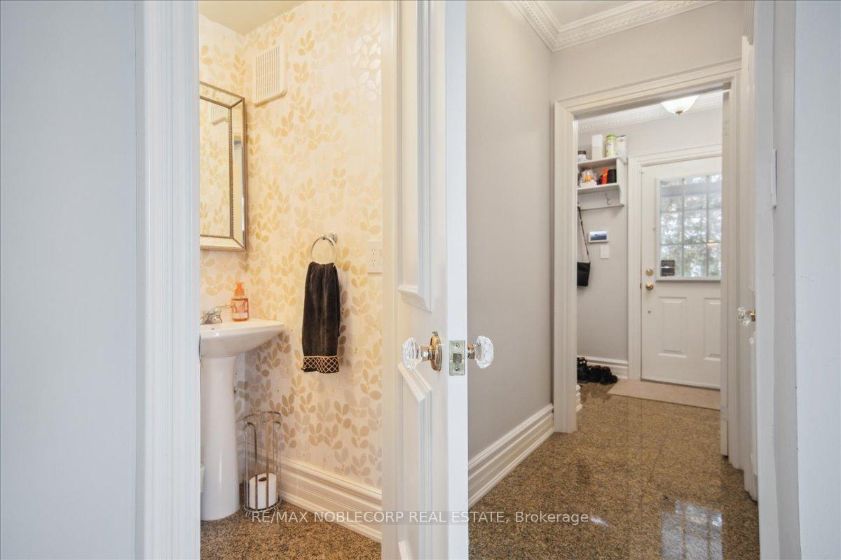 Photo 33 of 77 Napier Street, Vaughan, Kleinburg — HOMEH