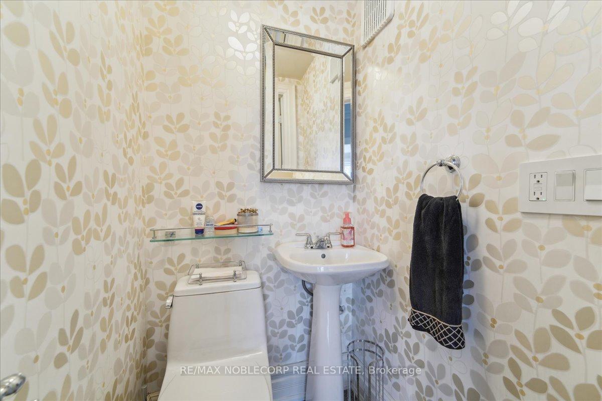 Photo 34 of 77 Napier Street, Vaughan, Kleinburg — HOMEH