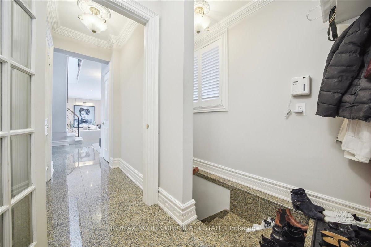 Photo 36 of 77 Napier Street, Vaughan, Kleinburg — HOMEH