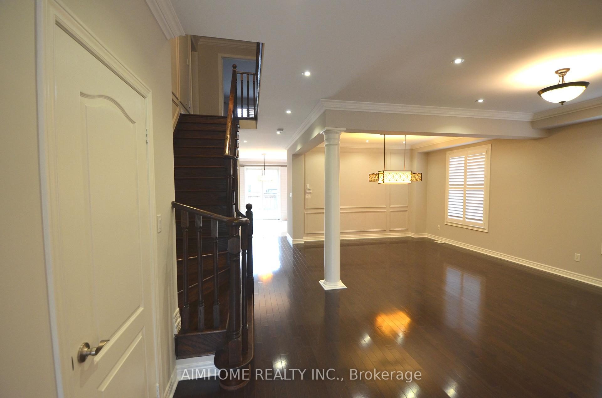 Photo 5 of 288 River Ridge Boulevard, Aurora, Bayview Northeast — HOMEH