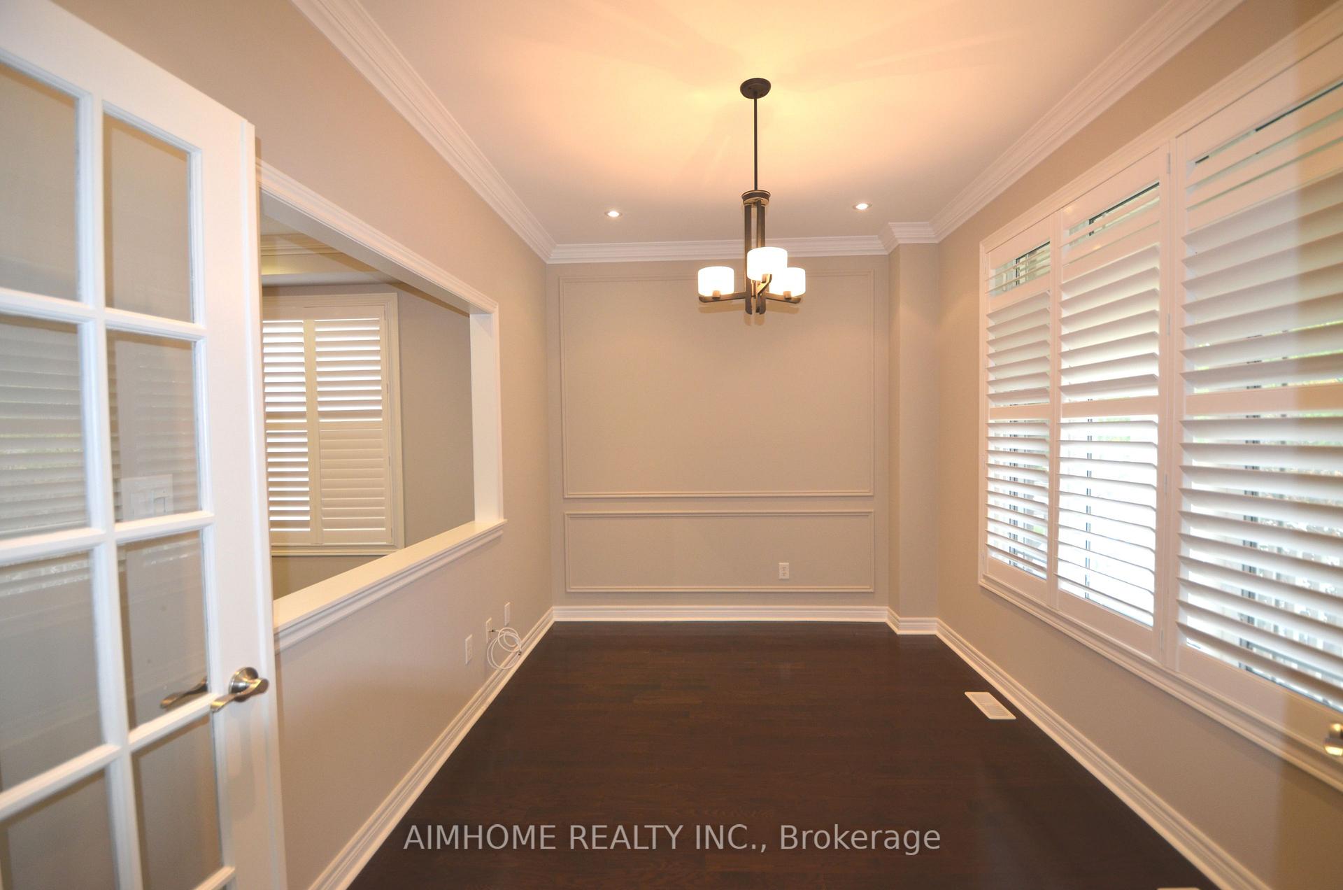 Photo 3 of 288 River Ridge Boulevard, Aurora, Bayview Northeast — HOMEH