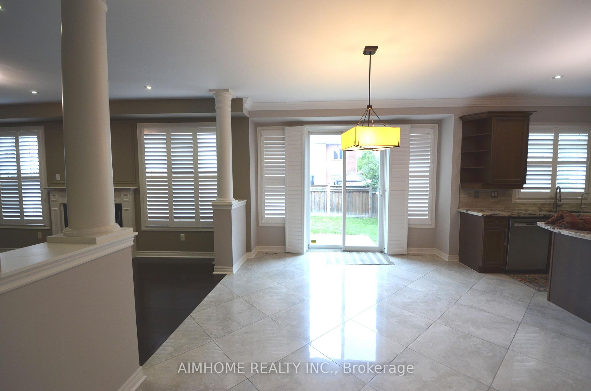 Photo 8 of 288 River Ridge Boulevard, Aurora, Bayview Northeast — HOMEH