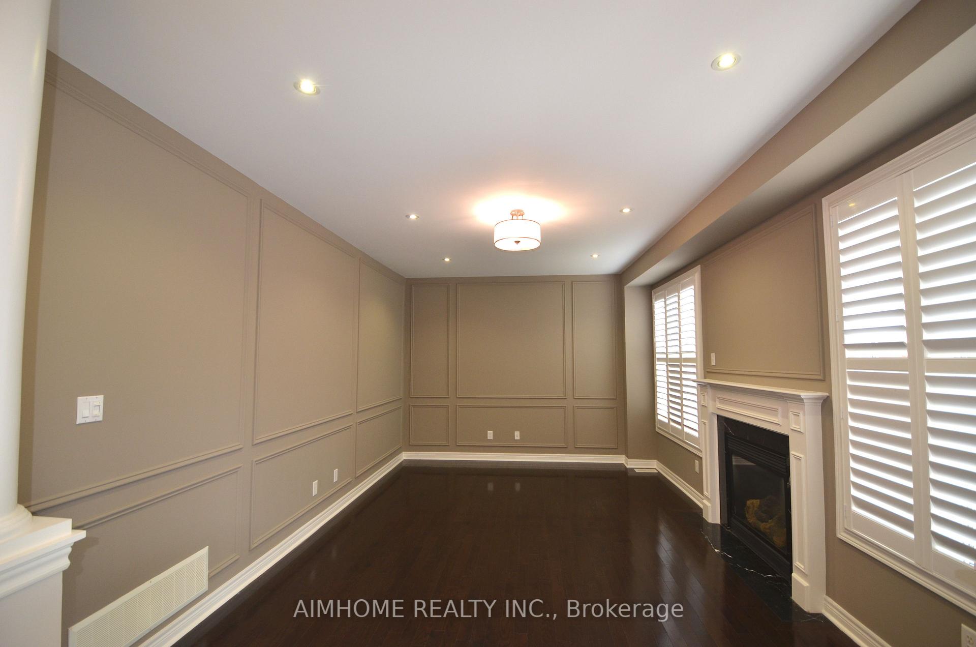 Photo 12 of 288 River Ridge Boulevard, Aurora, Bayview Northeast — HOMEH