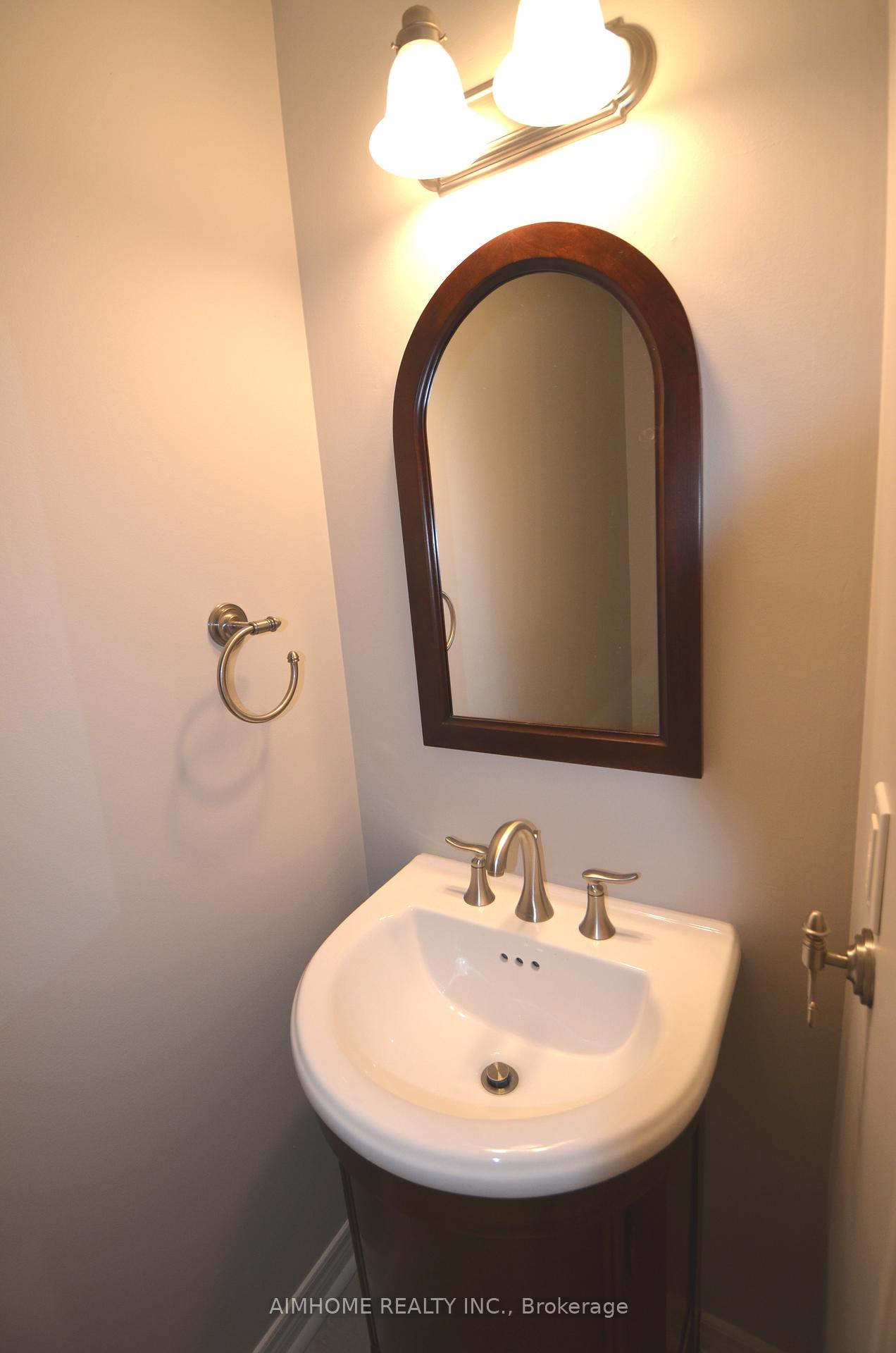 Photo 14 of 288 River Ridge Boulevard, Aurora, Bayview Northeast — HOMEH
