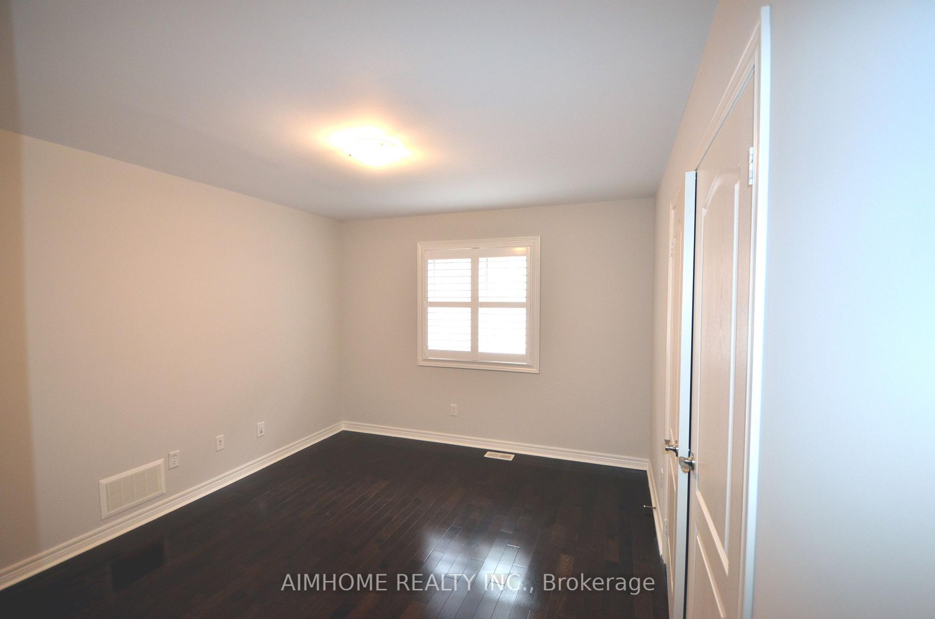 Photo 13 of 288 River Ridge Boulevard, Aurora, Bayview Northeast — HOMEH