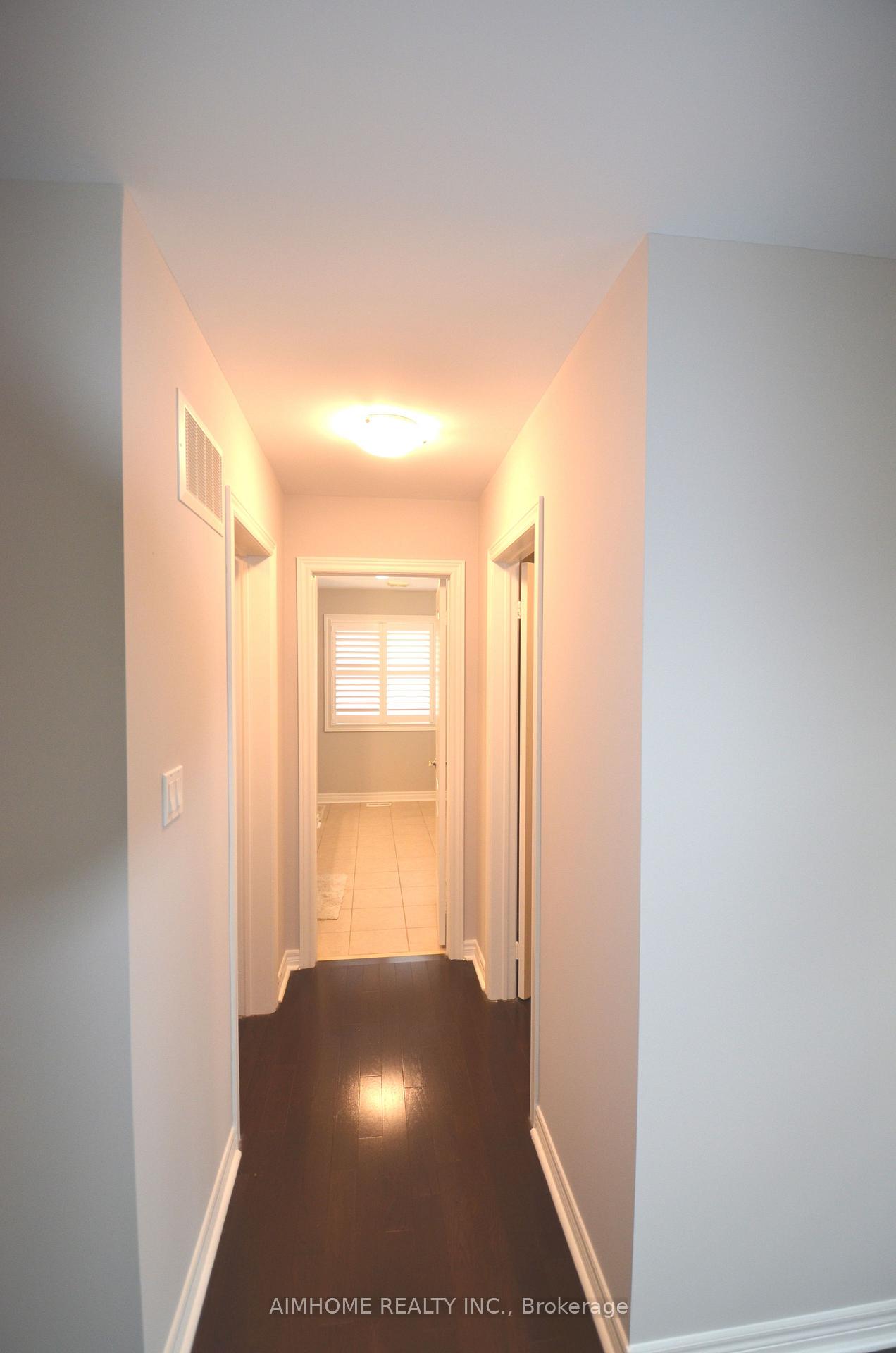 Photo 17 of 288 River Ridge Boulevard, Aurora, Bayview Northeast — HOMEH