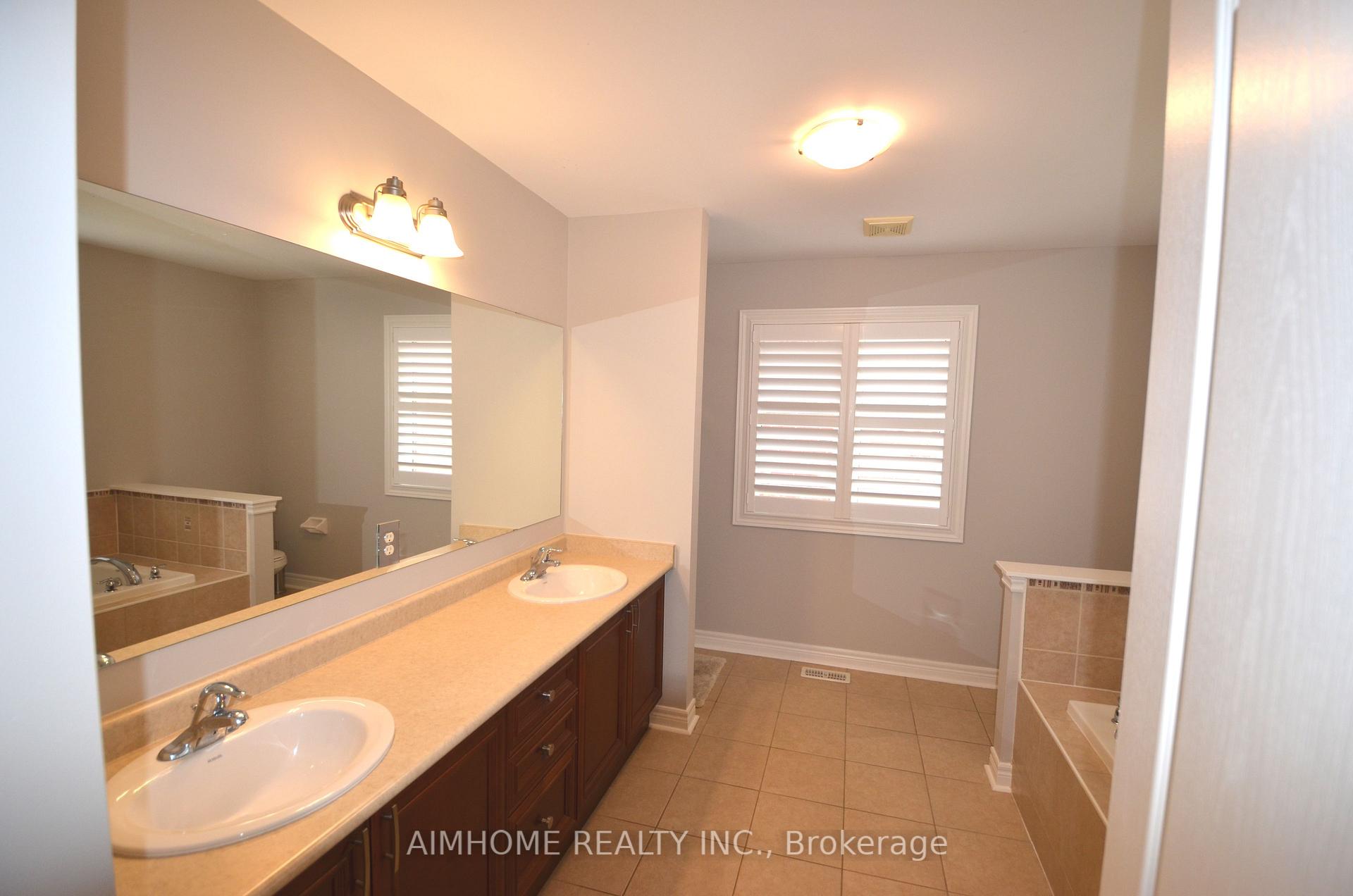 Photo 19 of 288 River Ridge Boulevard, Aurora, Bayview Northeast — HOMEH