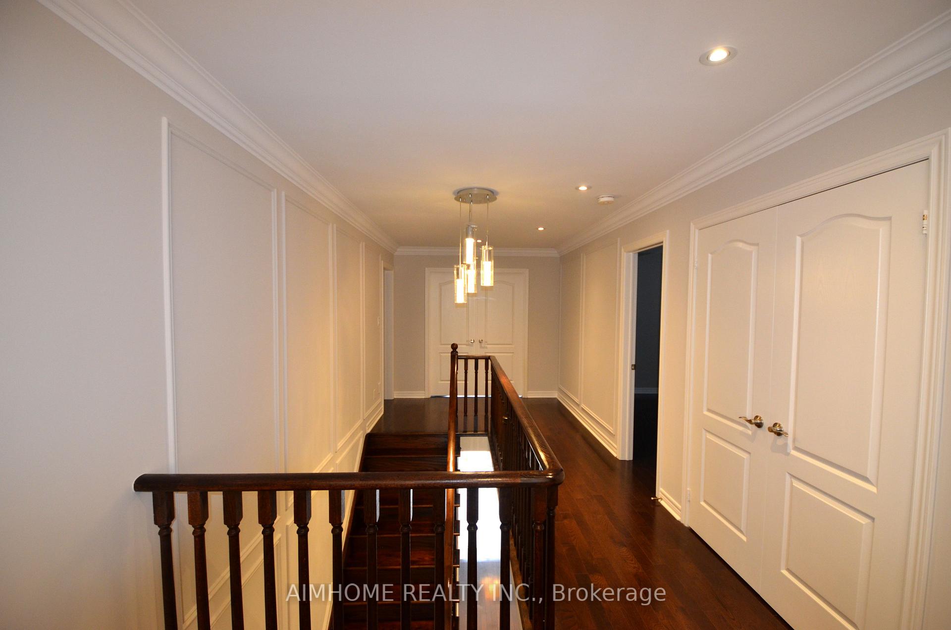 Photo 21 of 288 River Ridge Boulevard, Aurora, Bayview Northeast — HOMEH