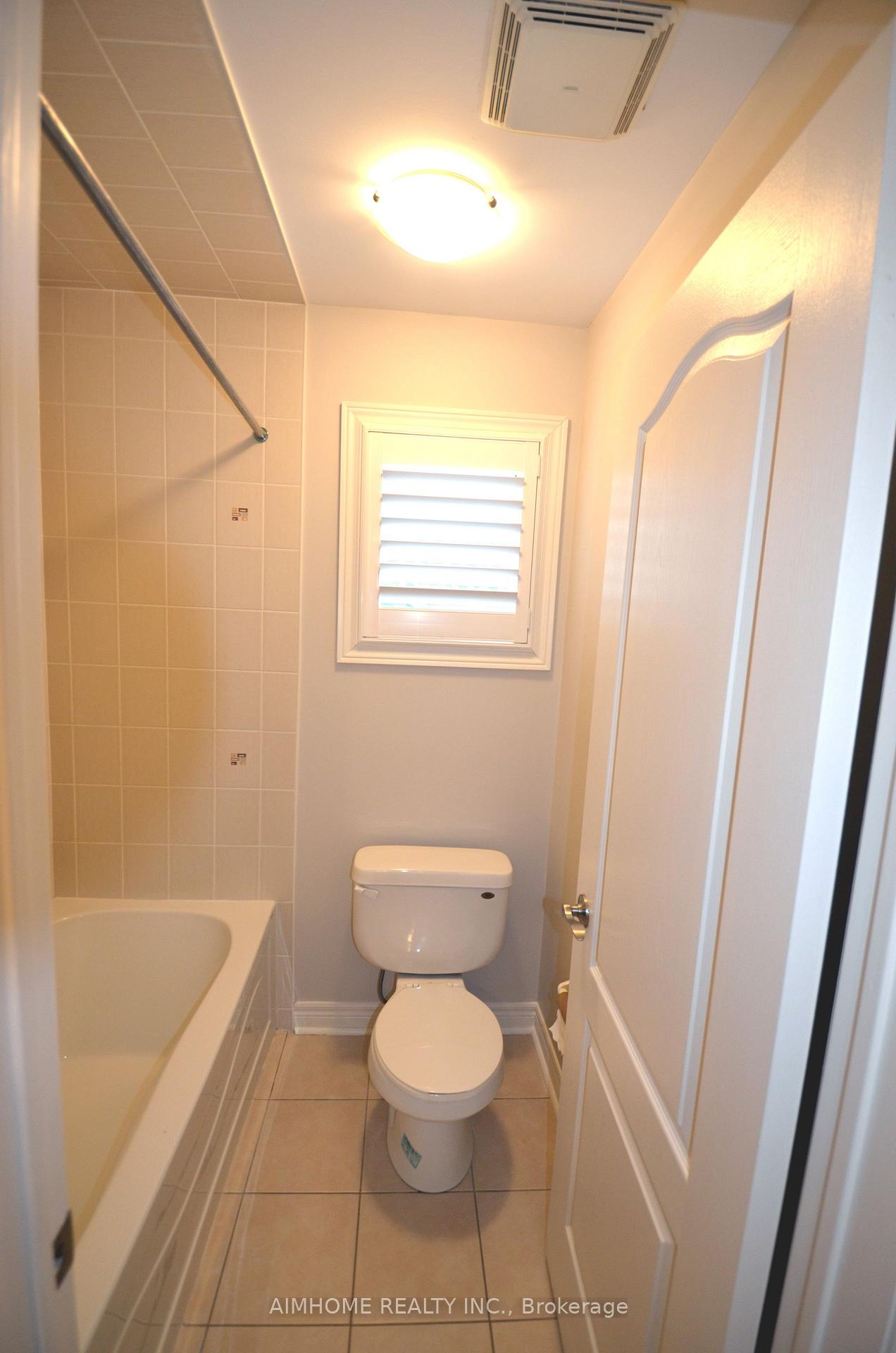 Photo 26 of 288 River Ridge Boulevard, Aurora, Bayview Northeast — HOMEH