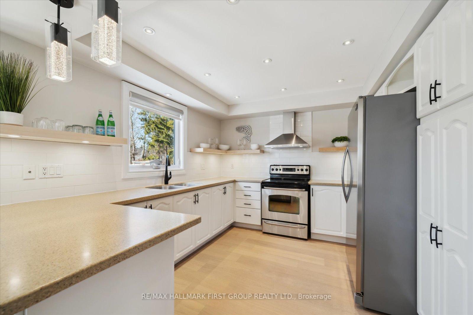 Photo 11 of 1632 Heathside Crescent, Pickering, Liverpool — HOMEH