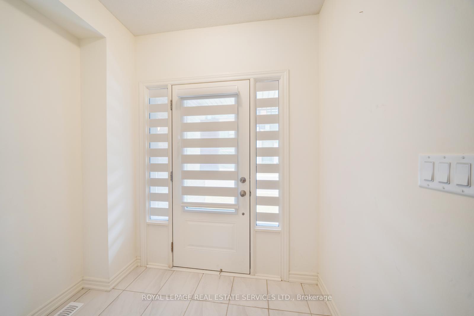 Photo 4 of 530 Danks Ridge Drive, Ajax, South East — HOMEH