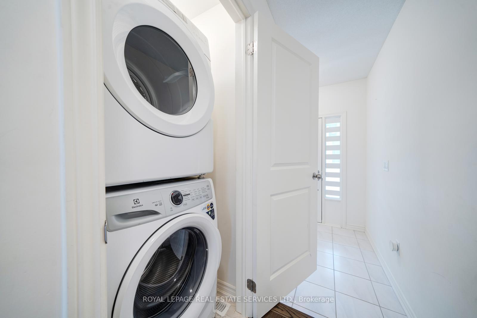 Photo 13 of 530 Danks Ridge Drive, Ajax, South East — HOMEH