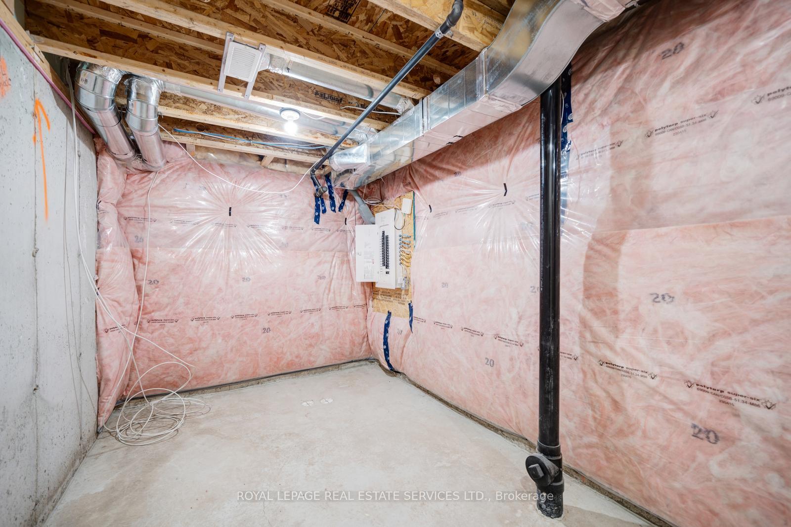 Photo 39 of 530 Danks Ridge Drive, Ajax, South East — HOMEH