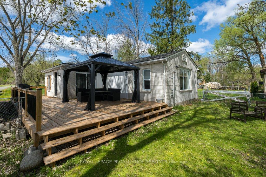 Photo 6 of 73 Prior Lane, Quinte West, Sidney Ward — HOMEH