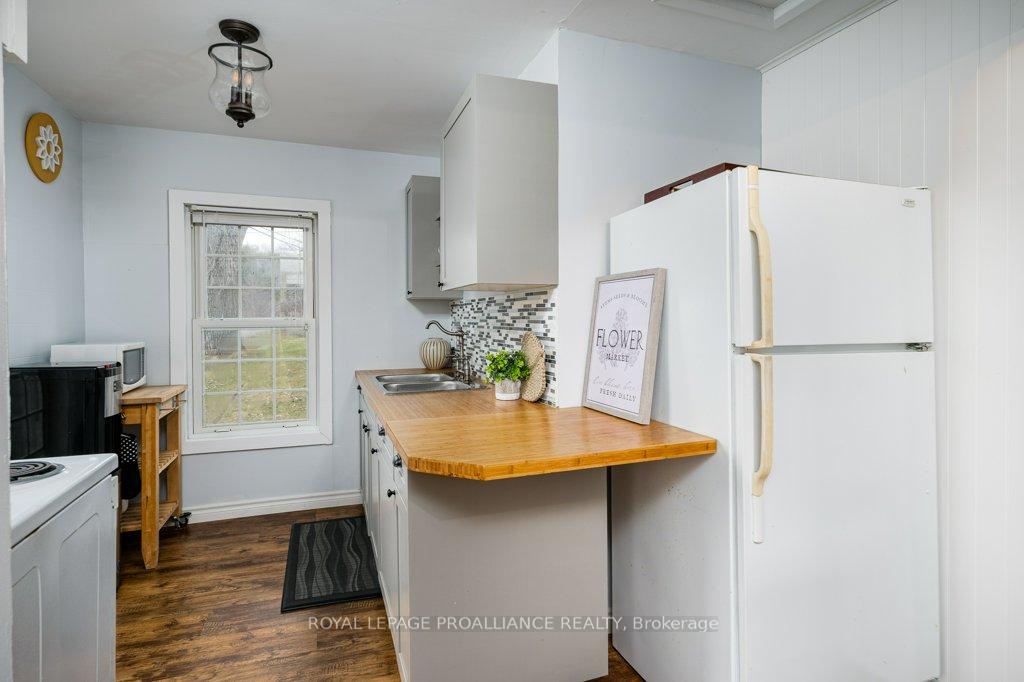 Photo 17 of 73 Prior Lane, Quinte West, Sidney Ward — HOMEH